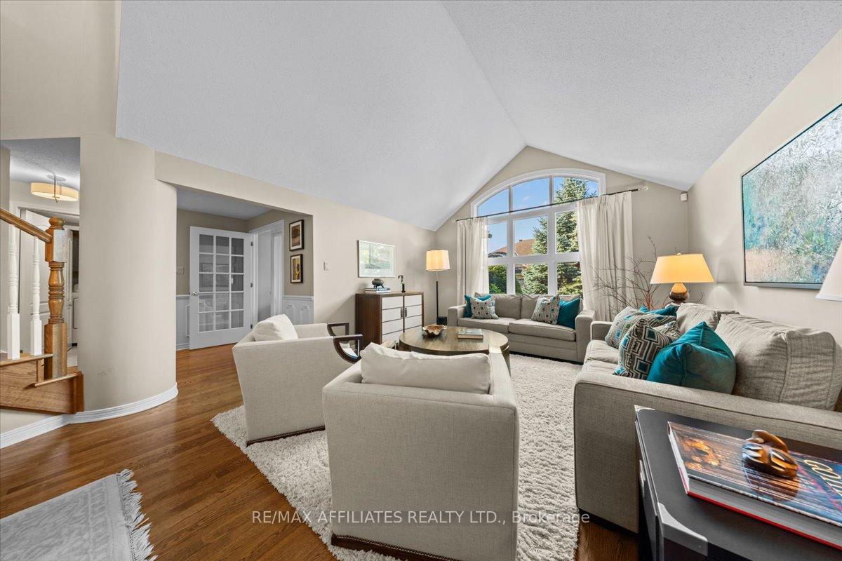Photo 5 of 1713 Autumn Ridge Drive, Ottawa, Chapel Hill — HOMEH
