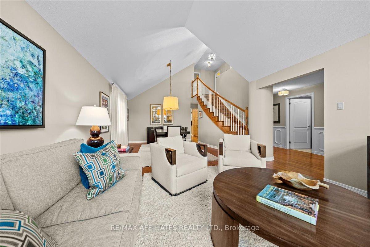 Photo 6 of 1713 Autumn Ridge Drive, Ottawa, Chapel Hill — HOMEH
