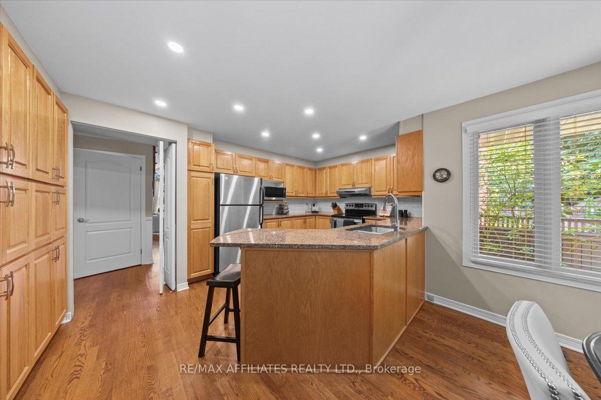 Photo 9 of 1713 Autumn Ridge Drive, Ottawa, Chapel Hill — HOMEH