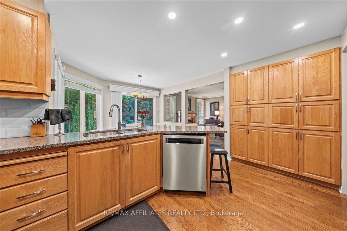 Photo 12 of 1713 Autumn Ridge Drive, Ottawa, Chapel Hill — HOMEH