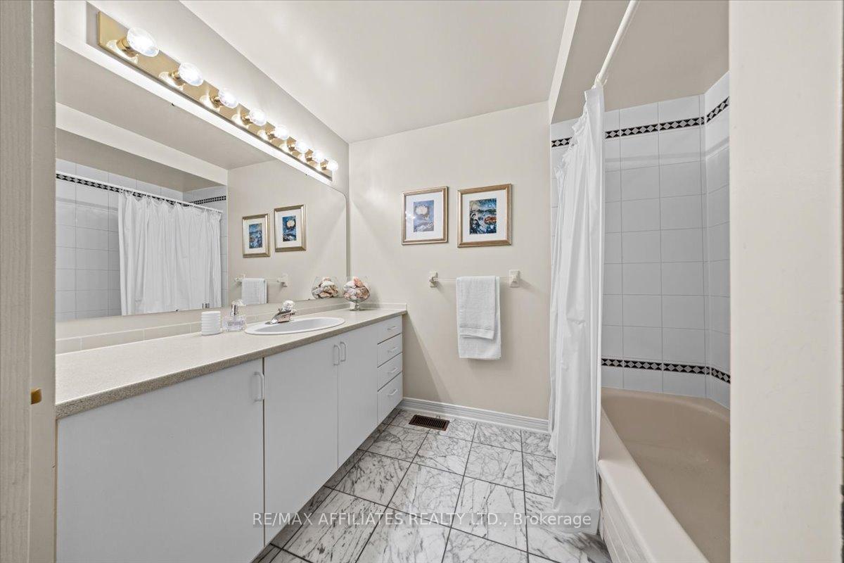 Photo 33 of 1713 Autumn Ridge Drive, Ottawa, Chapel Hill — HOMEH
