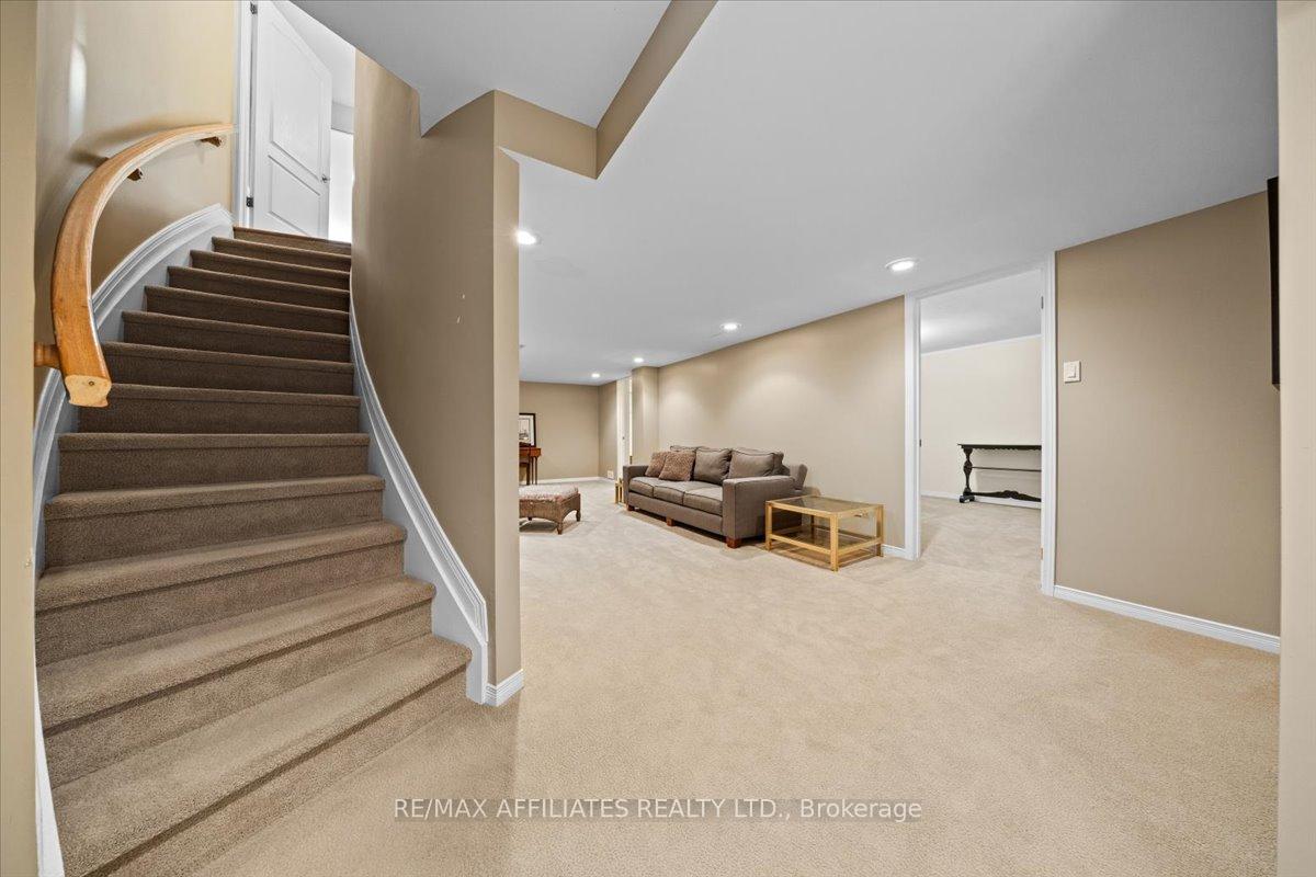 Photo 34 of 1713 Autumn Ridge Drive, Ottawa, Chapel Hill — HOMEH