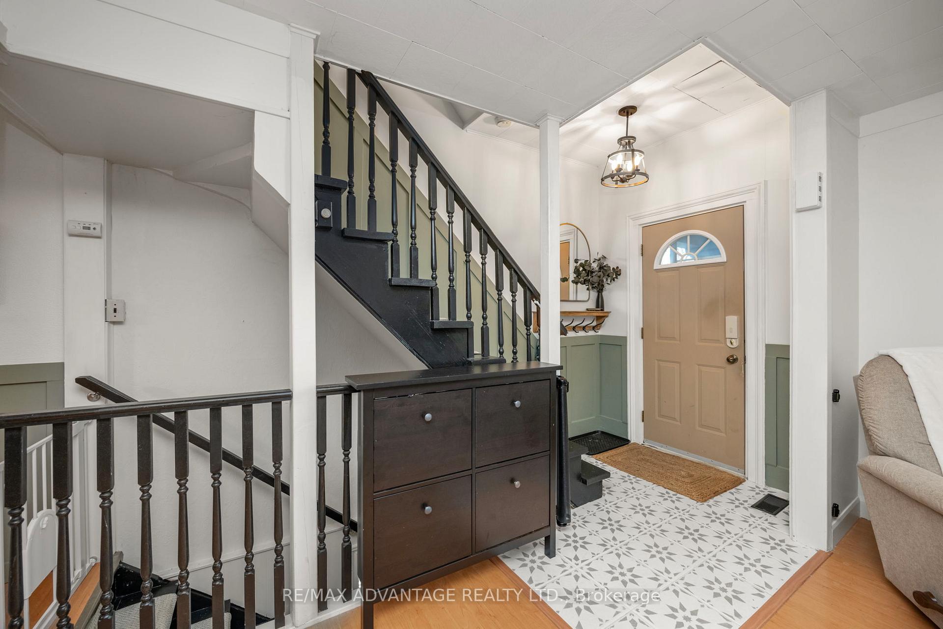 Photo 6 of 192 High Street, North Middlesex, Alisa Craig — HOMEH