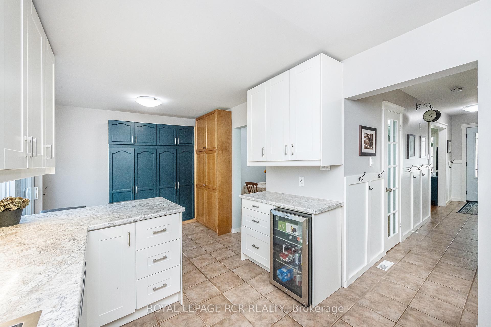 Photo 15 of 19 Carlton Drive, Orangeville — HOMEH