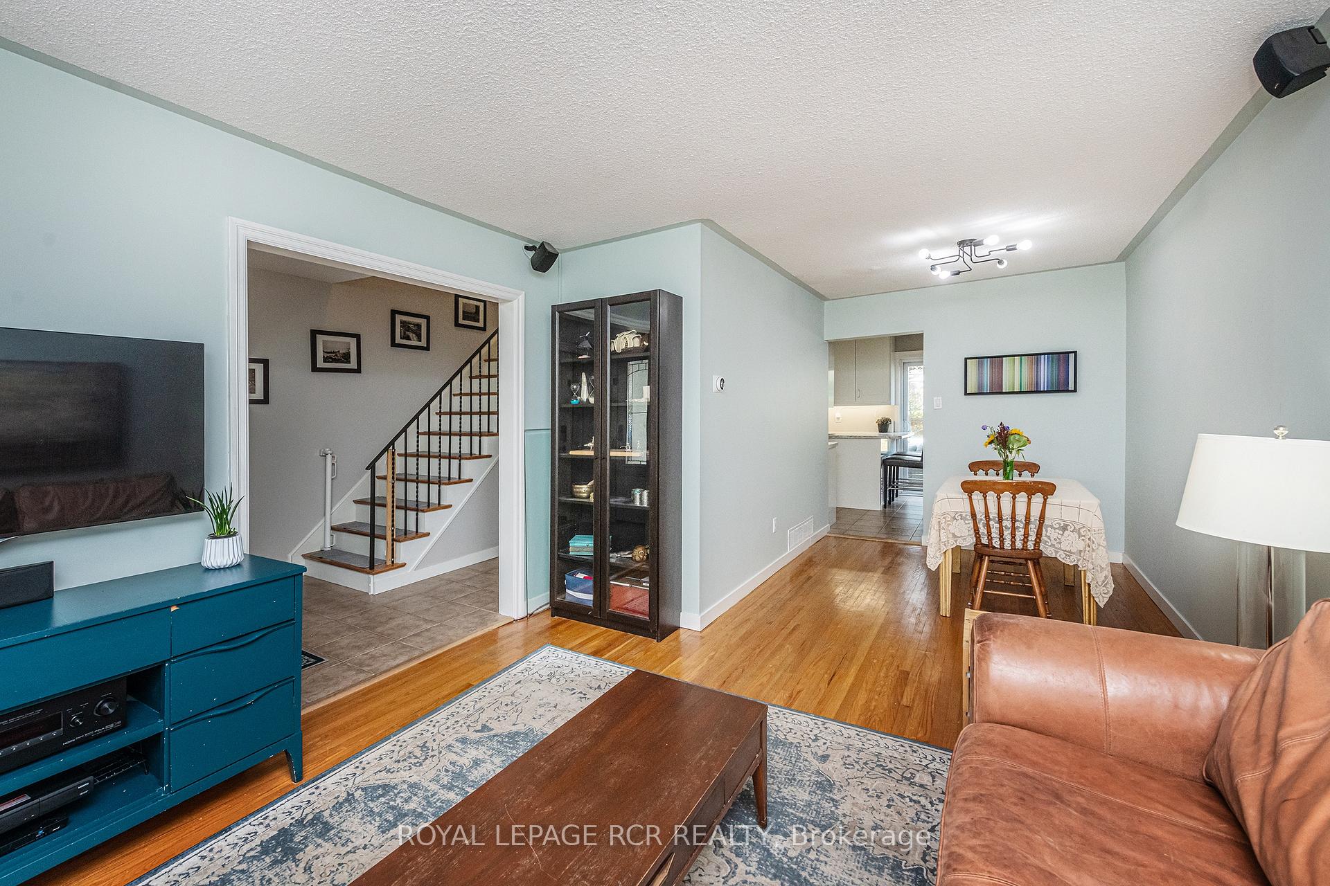 Photo 19 of 19 Carlton Drive, Orangeville — HOMEH