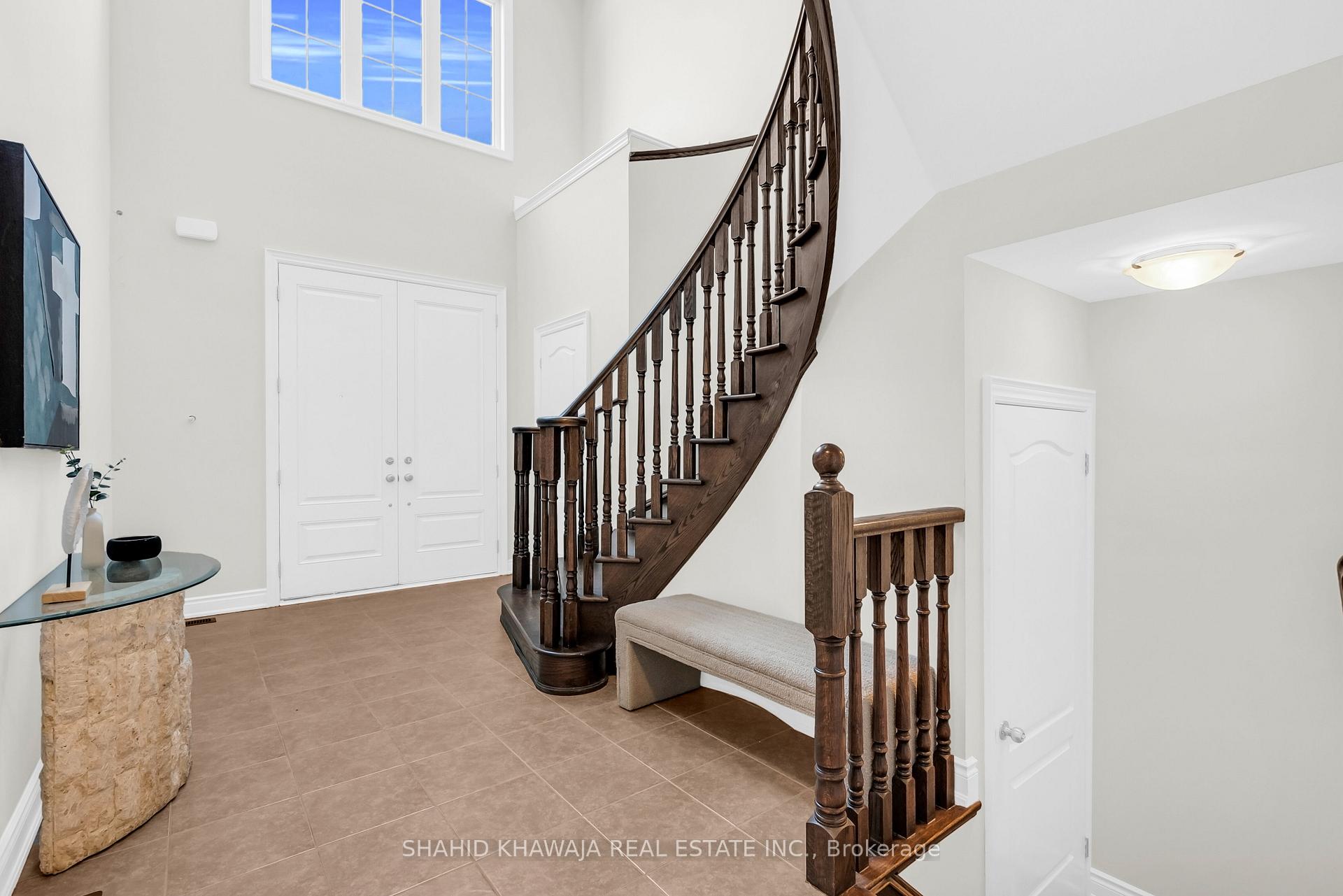 Photo 5 of 3978 Worthview Place, Mississauga, Lisgar — HOMEH