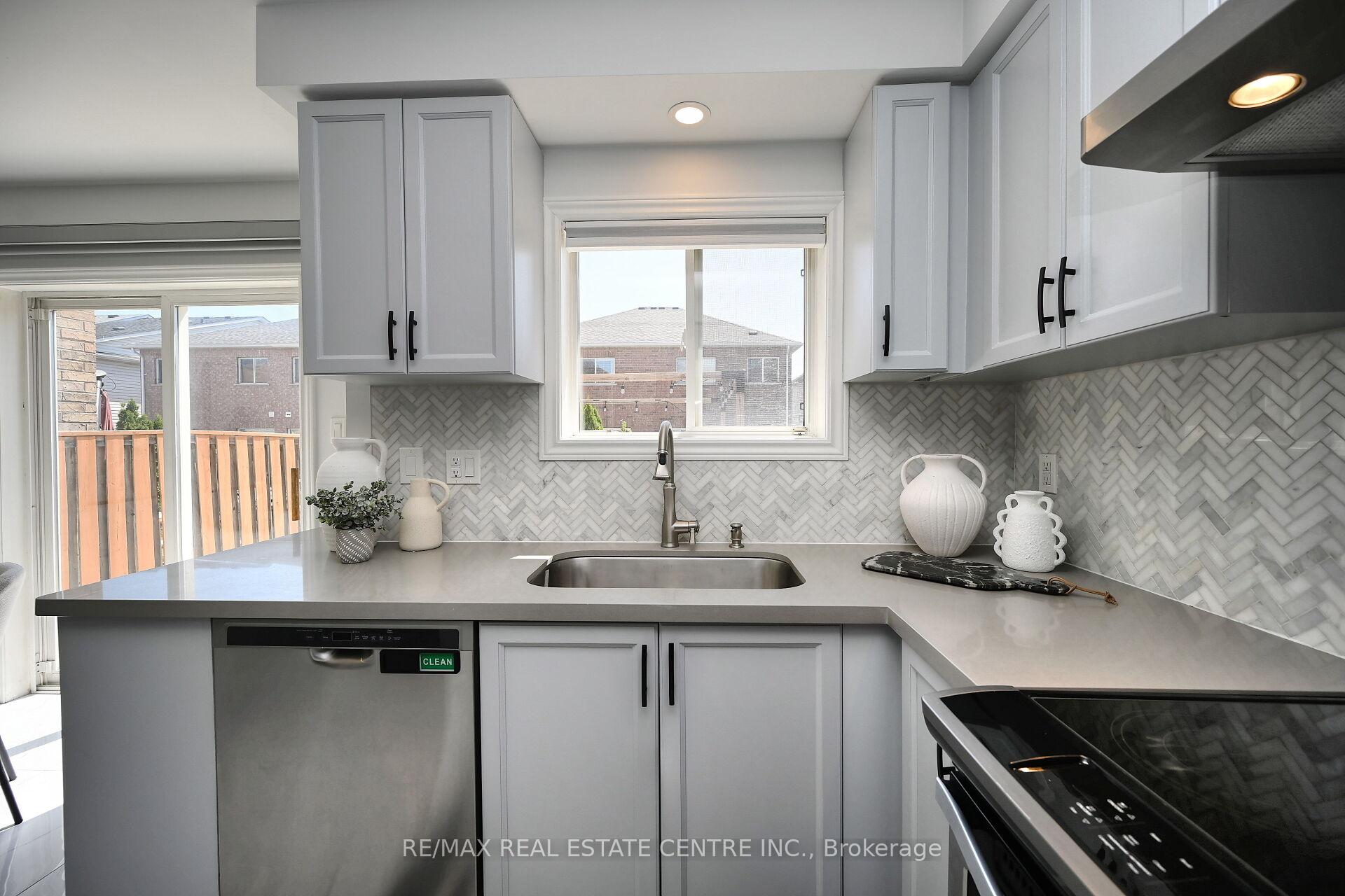 Photo 13 of 24 Sloan Drive, Milton, Dempsey — HOMEH