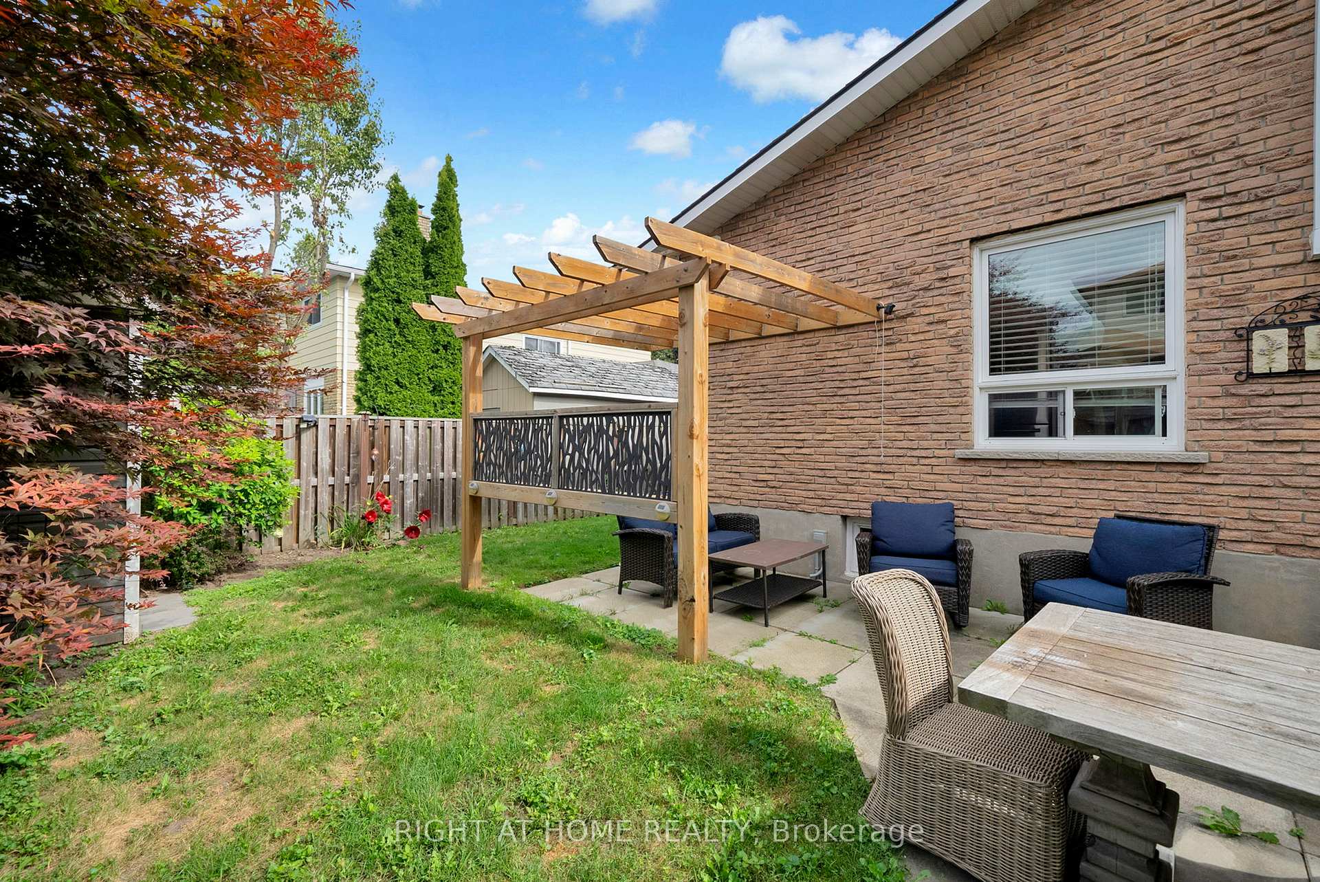 Photo 33 of 1194 Northgate Crescent, Oshawa, Centennial — HOMEH