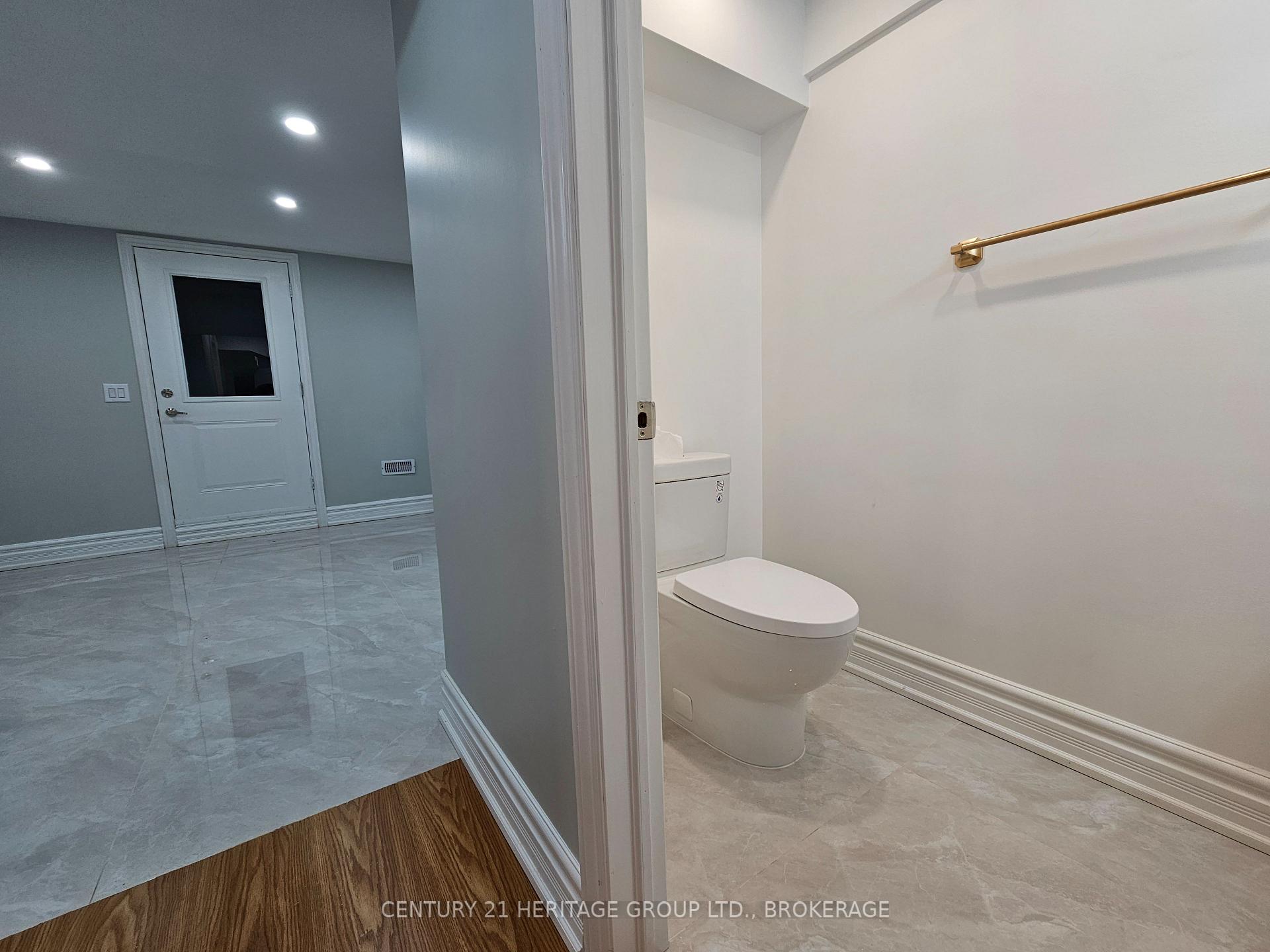 Photo 13 of Unit B, 1263 Rolph Terrace, Milton, Beaty — HOMEH