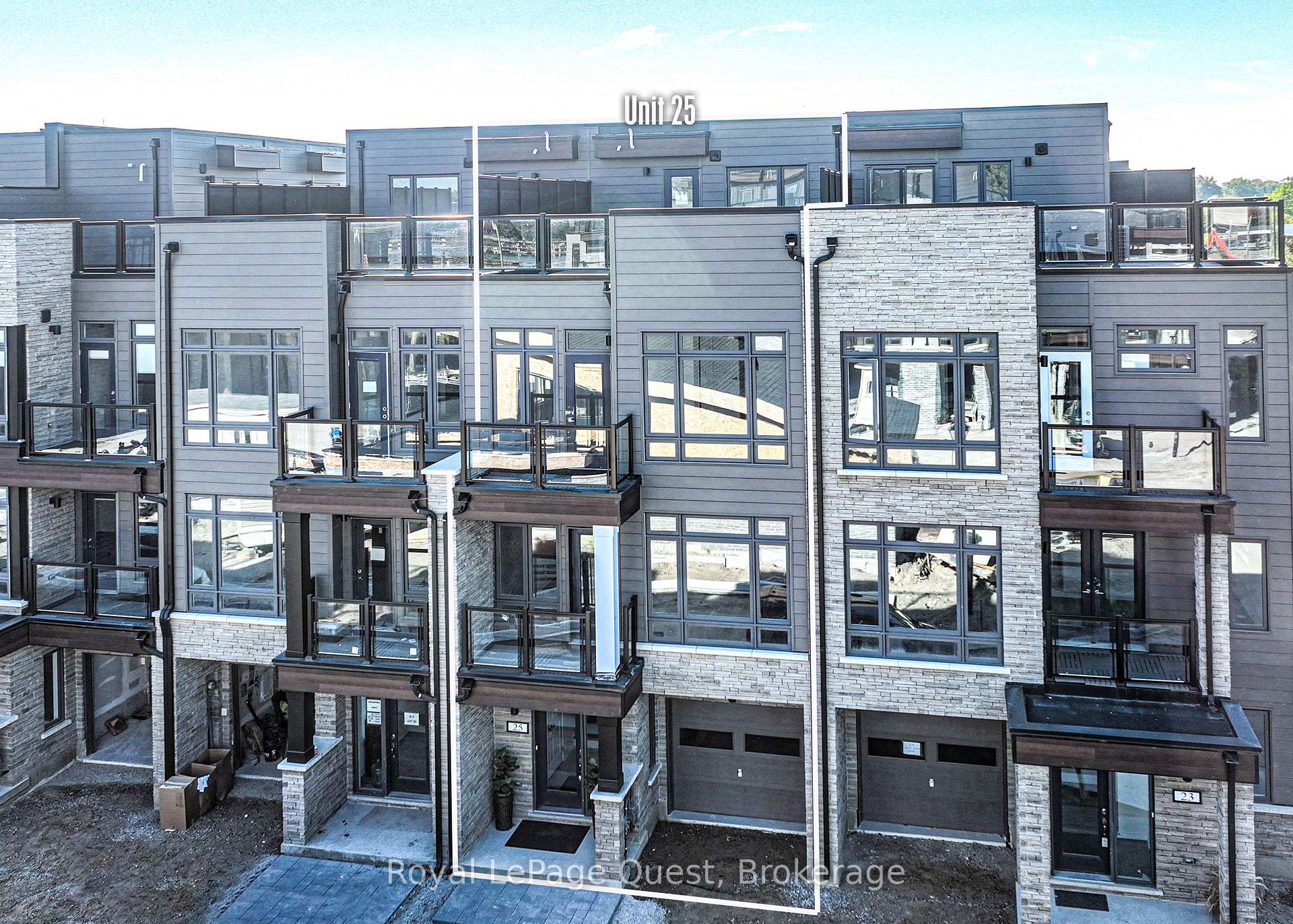 Front of 25 Wynwood Lane