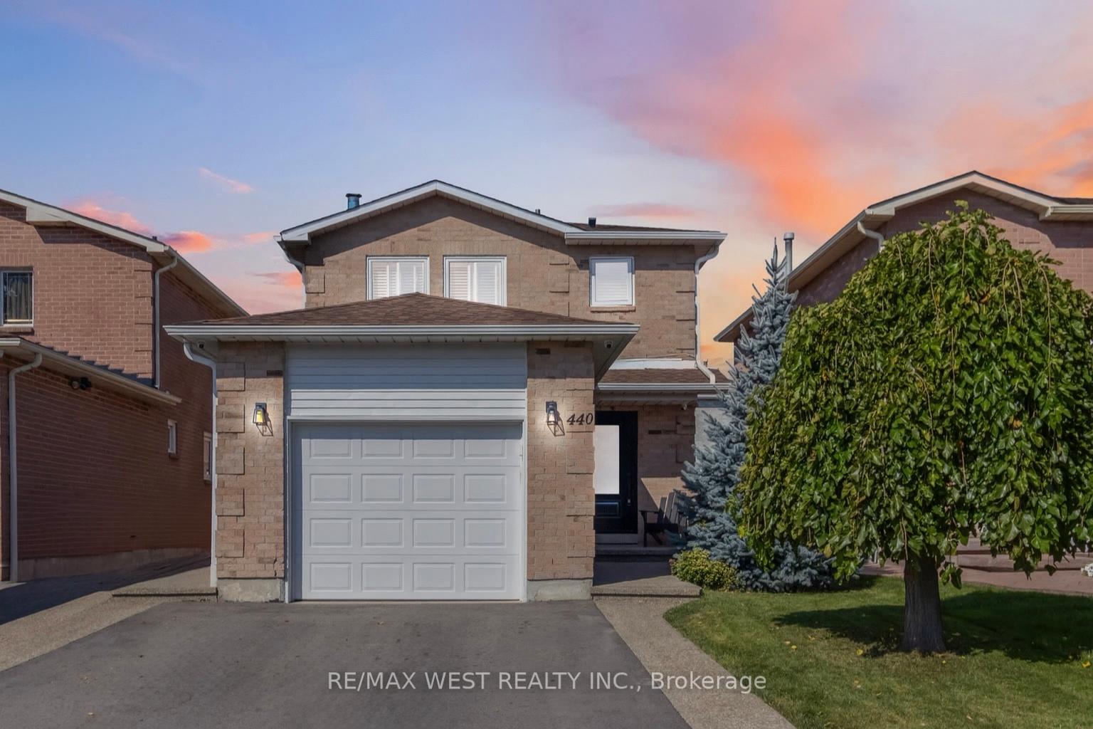 Photo 1 of 440 Bluesky Crescent, Mississauga, Hurontario — HOMEH