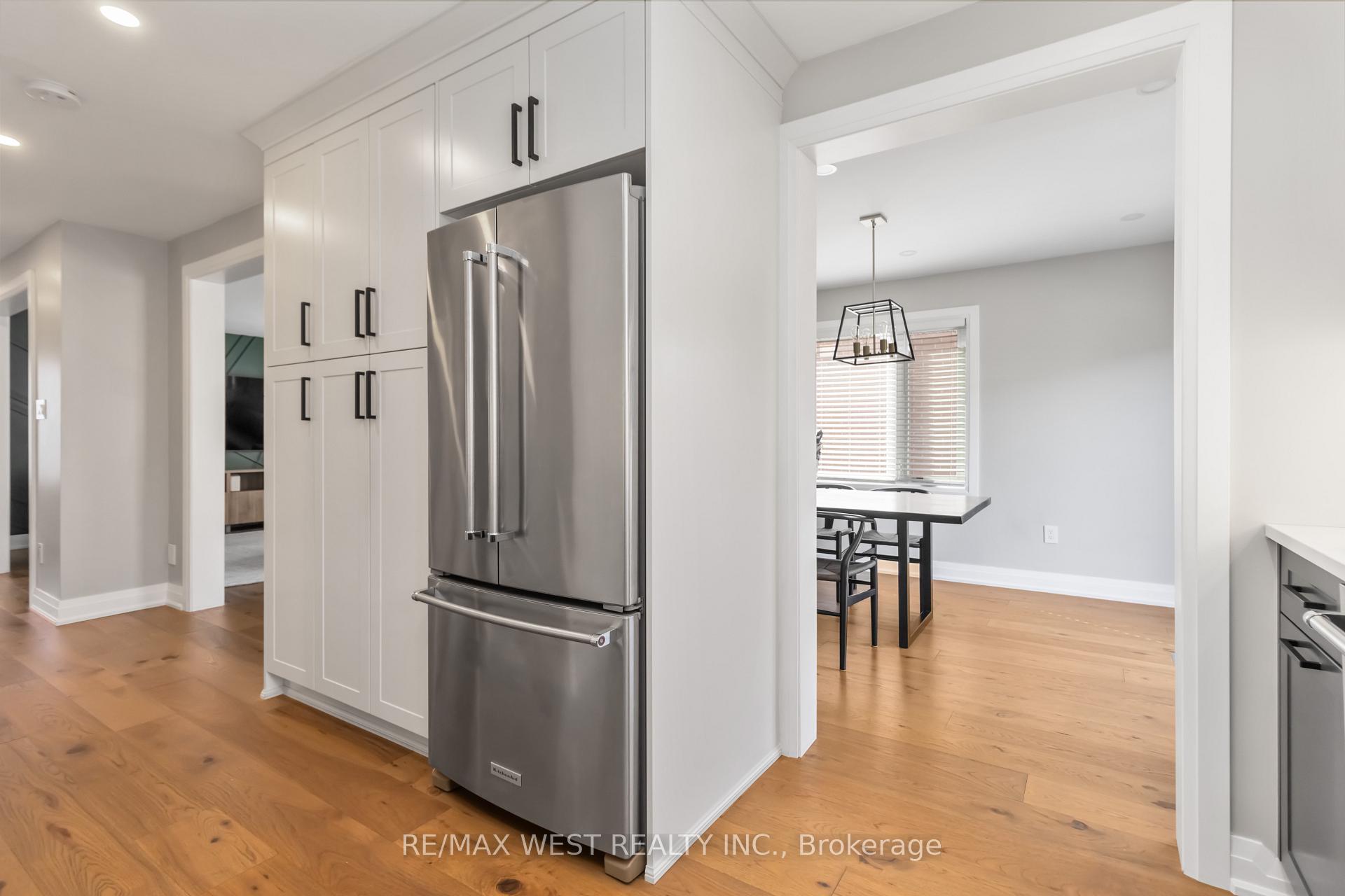Photo 11 of 440 Bluesky Crescent, Mississauga, Hurontario — HOMEH