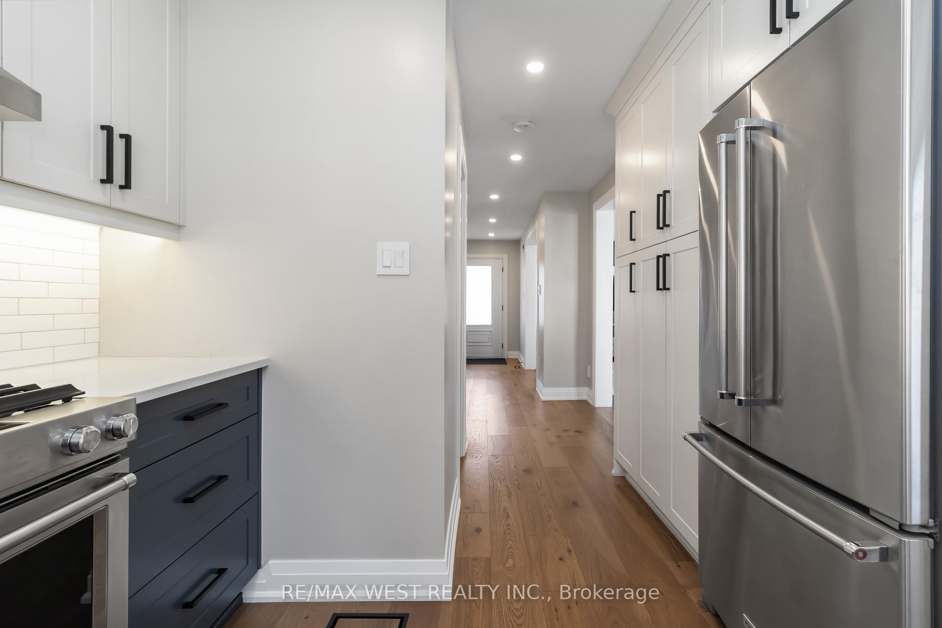Photo 12 of 440 Bluesky Crescent, Mississauga, Hurontario — HOMEH