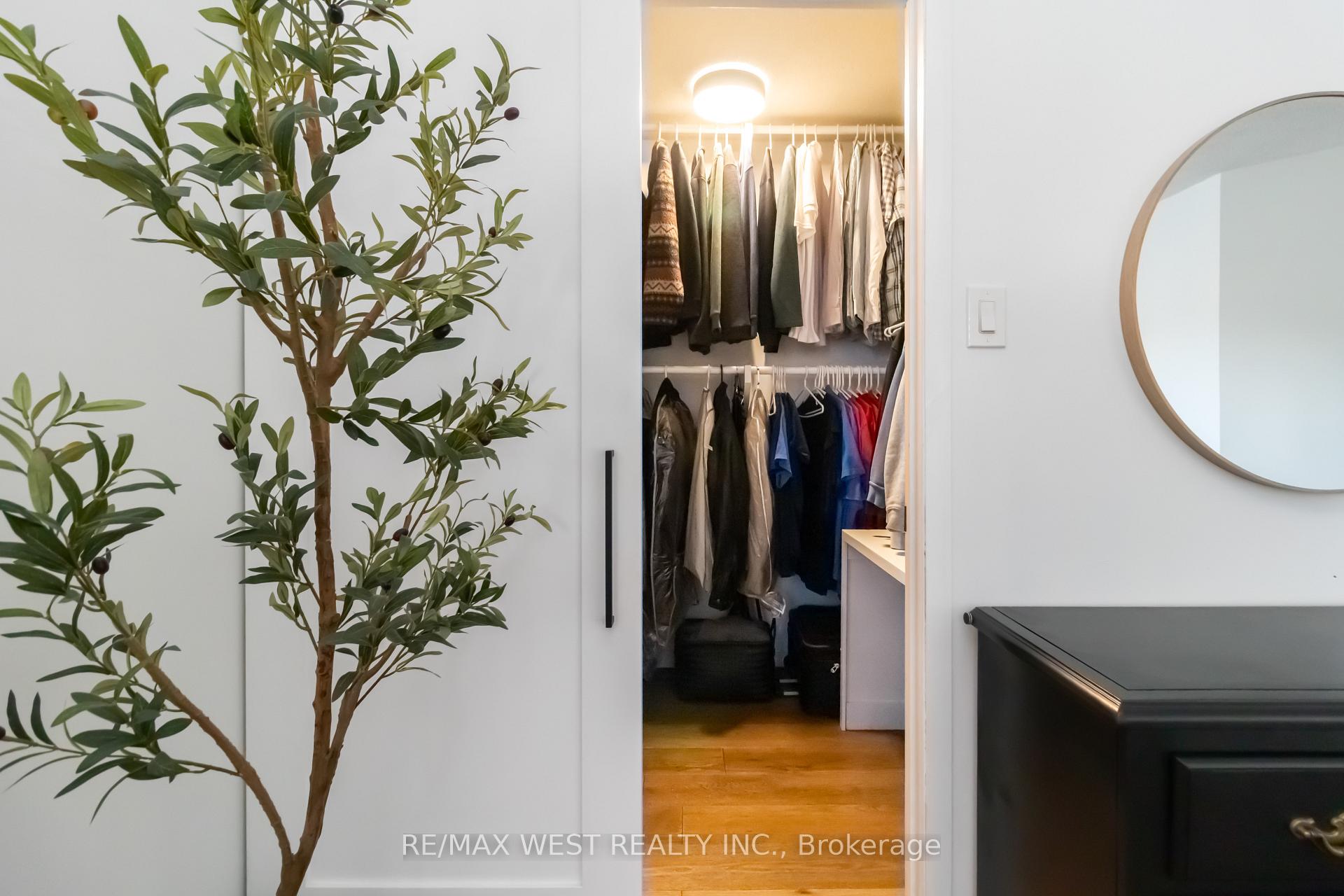 Photo 18 of 440 Bluesky Crescent, Mississauga, Hurontario — HOMEH