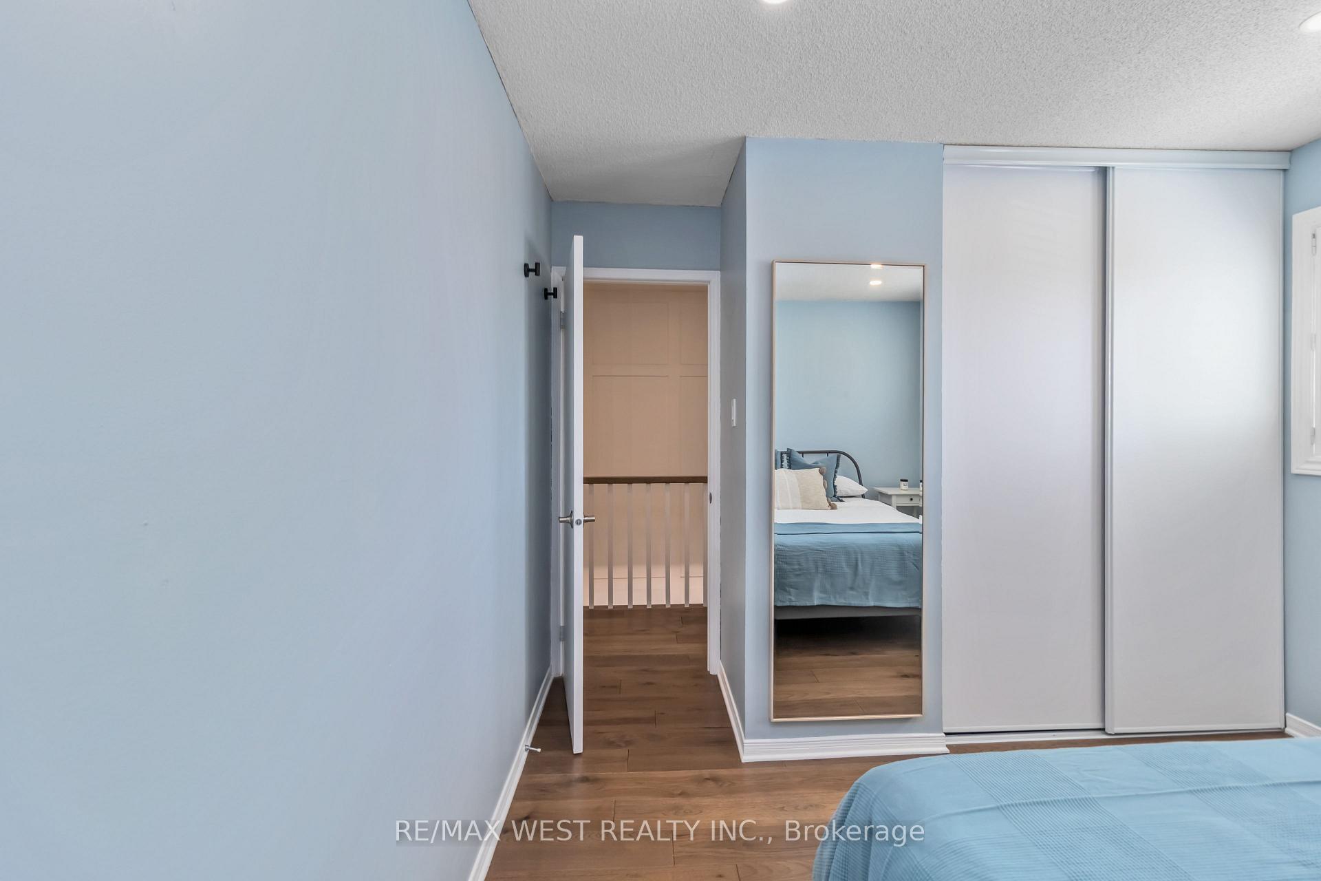Photo 24 of 440 Bluesky Crescent, Mississauga, Hurontario — HOMEH