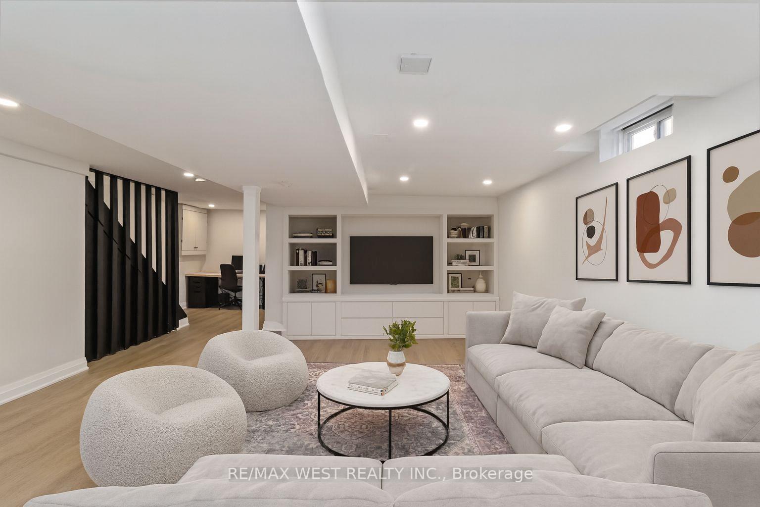 Photo 28 of 440 Bluesky Crescent, Mississauga, Hurontario — HOMEH