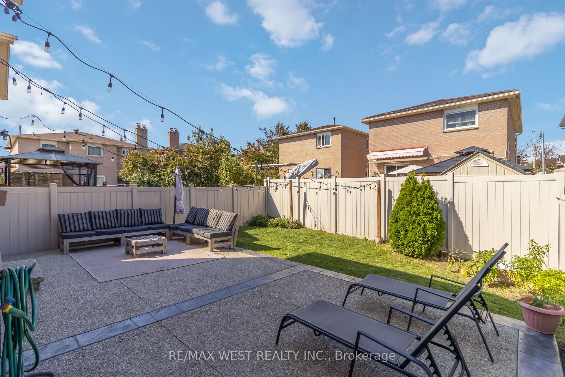Photo 35 of 440 Bluesky Crescent, Mississauga, Hurontario — HOMEH