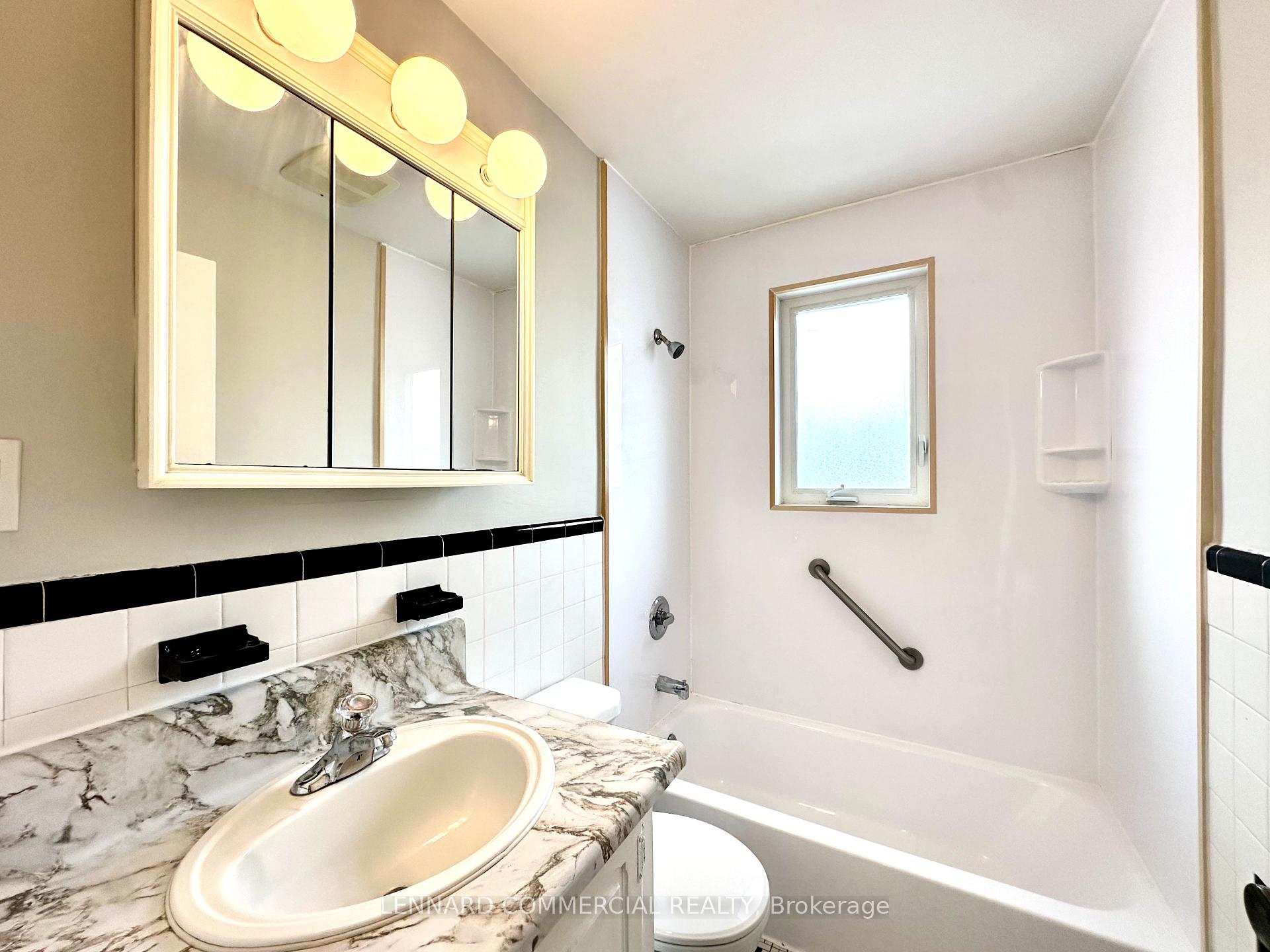 Photo 7 of 543 Guy Street, Ottawa, Castle Heights — HOMEH