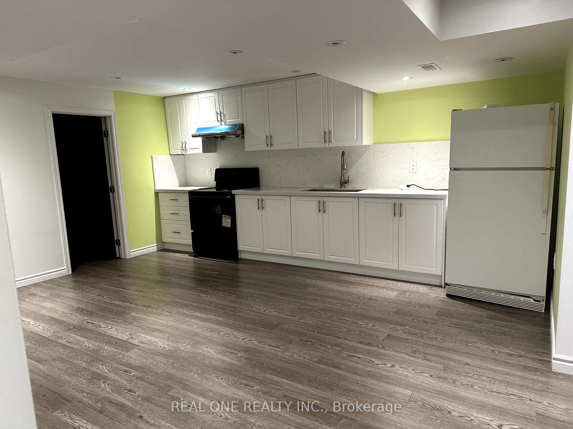Photo 7 of 4 Coral Cove Court, Markham, Greensborough — HOMEH