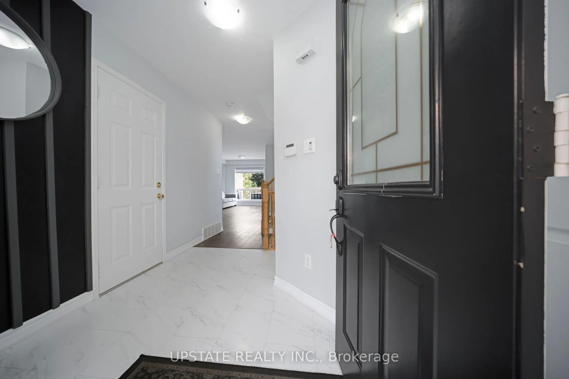 Photo 3 of 16 Settlers Road, Orangeville — HOMEH