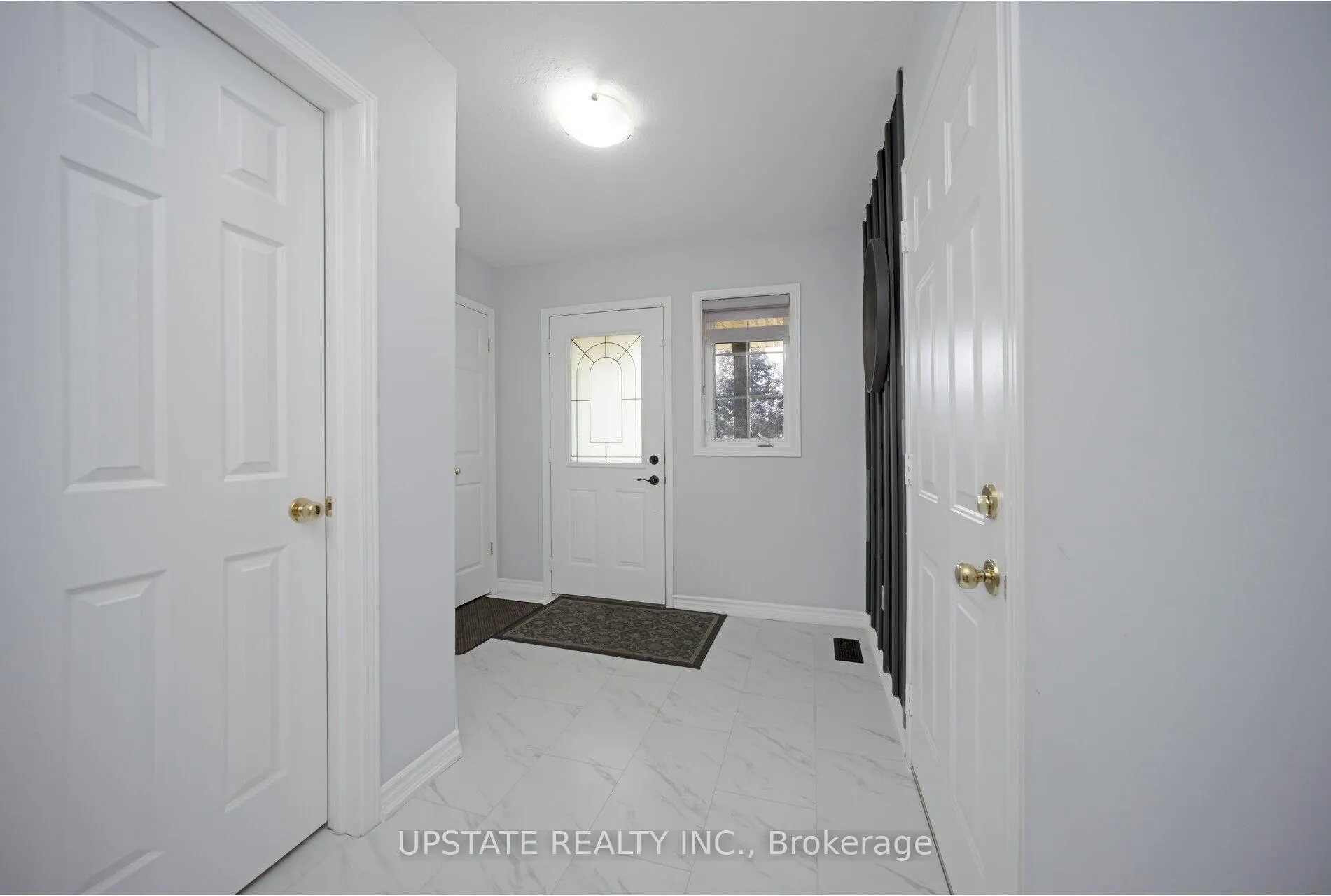 Photo 4 of 16 Settlers Road, Orangeville — HOMEH