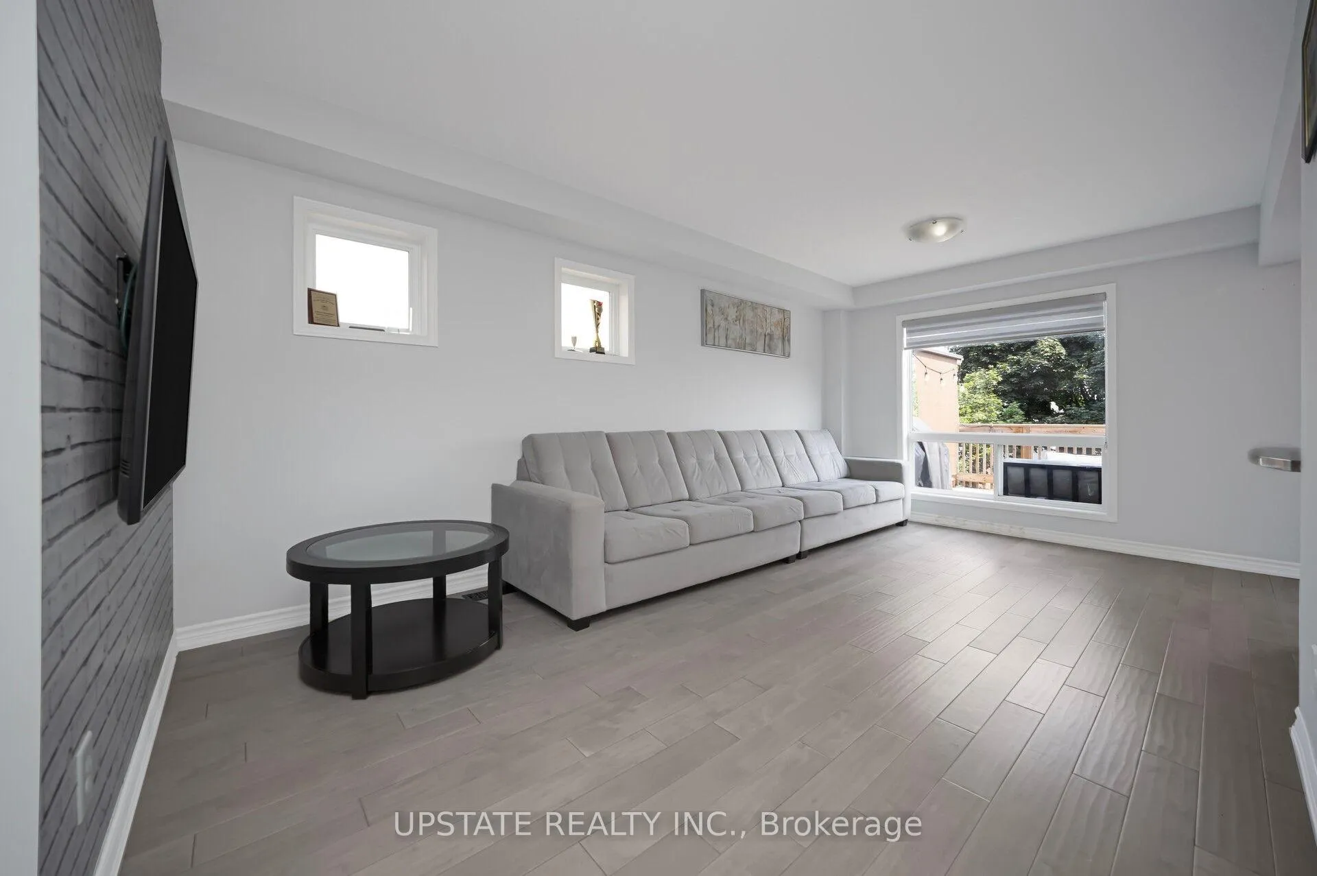 Photo 6 of 16 Settlers Road, Orangeville — HOMEH