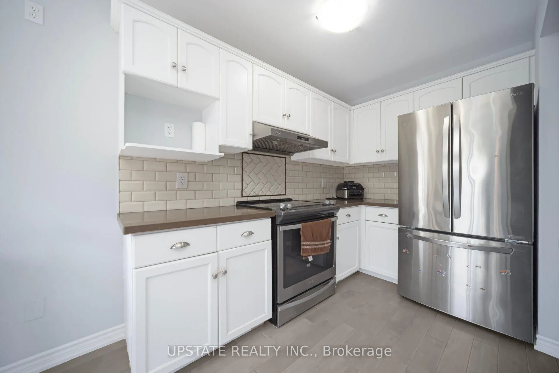 Photo 11 of 16 Settlers Road, Orangeville — HOMEH