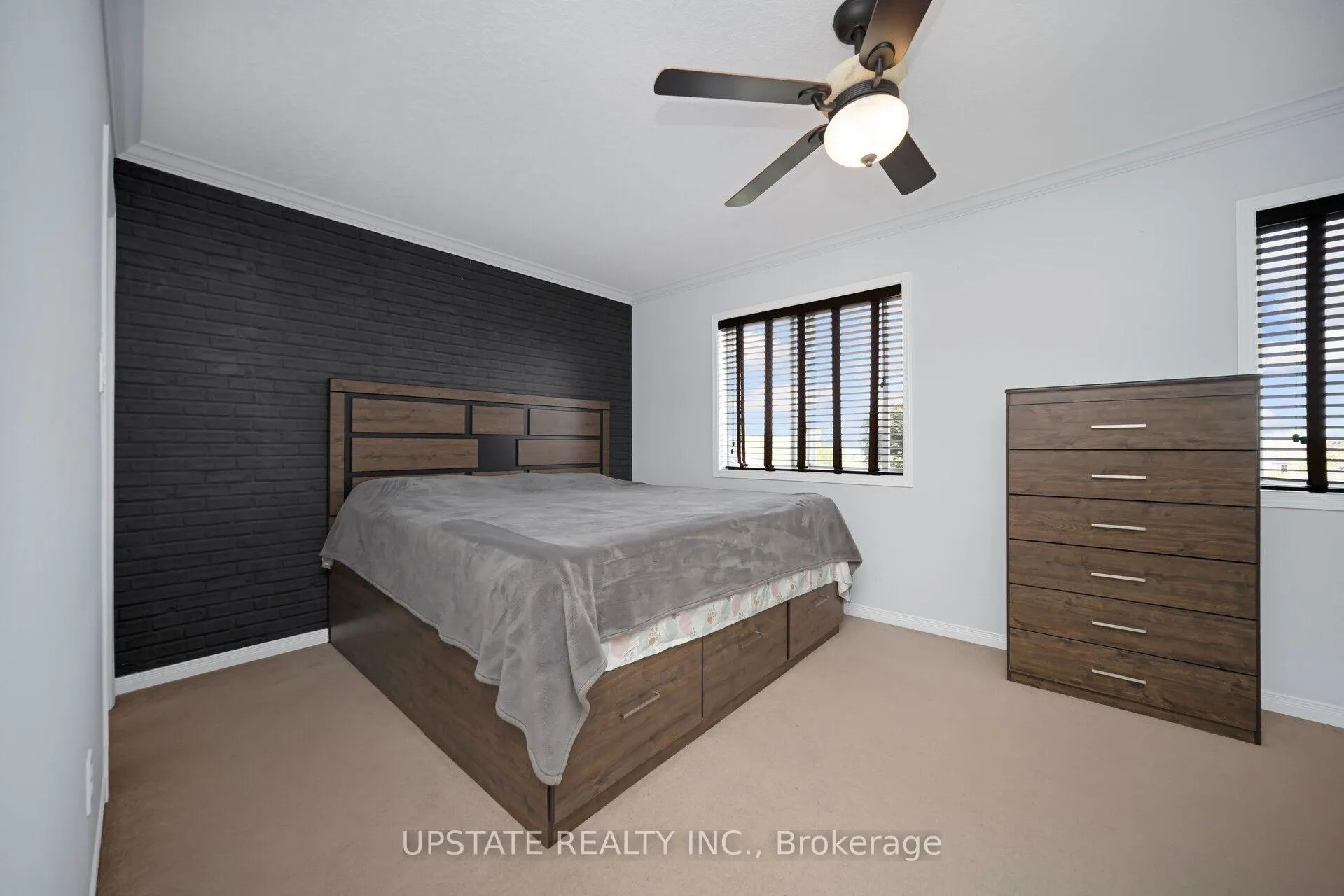 Photo 17 of 16 Settlers Road, Orangeville — HOMEH