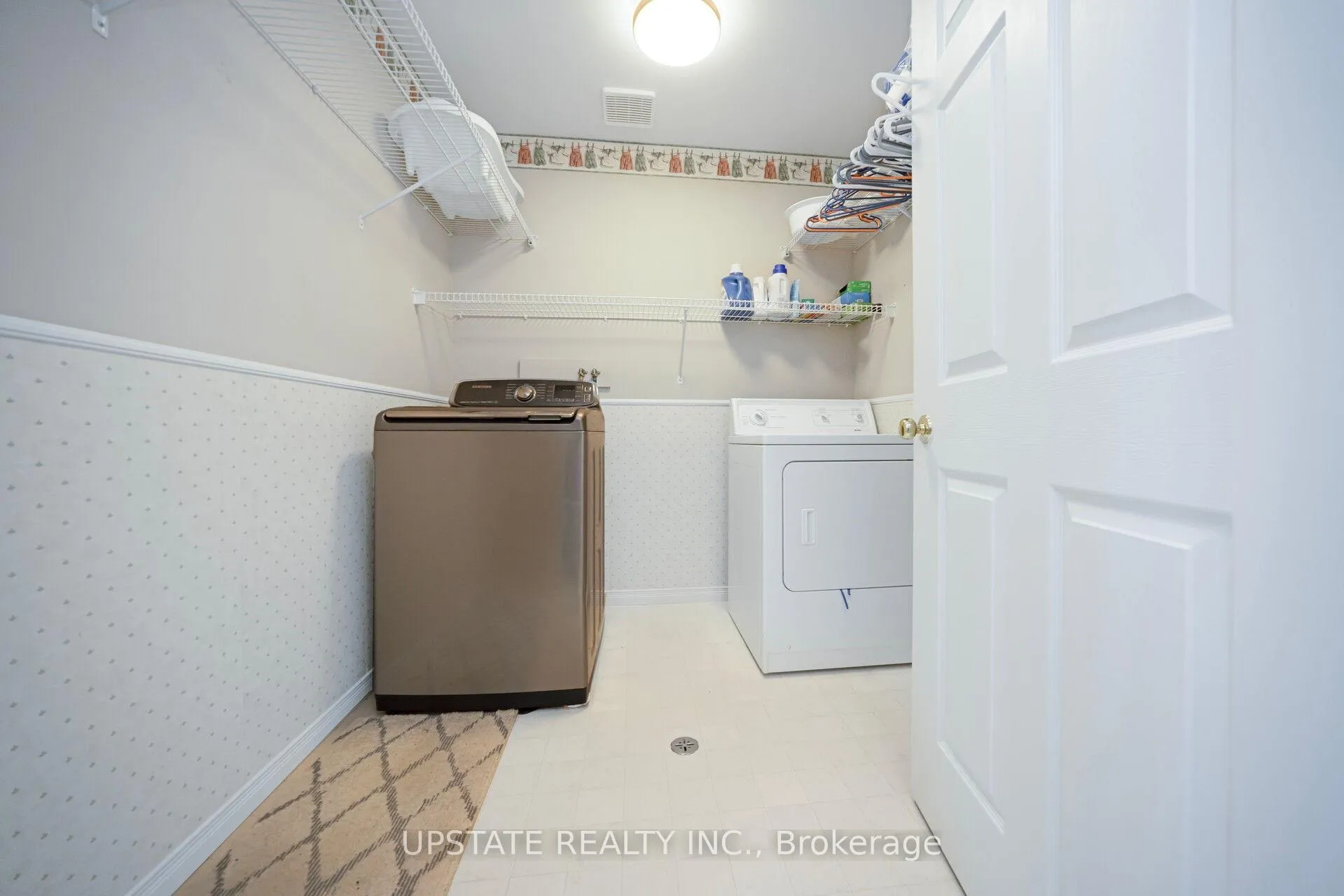 Photo 21 of 16 Settlers Road, Orangeville — HOMEH