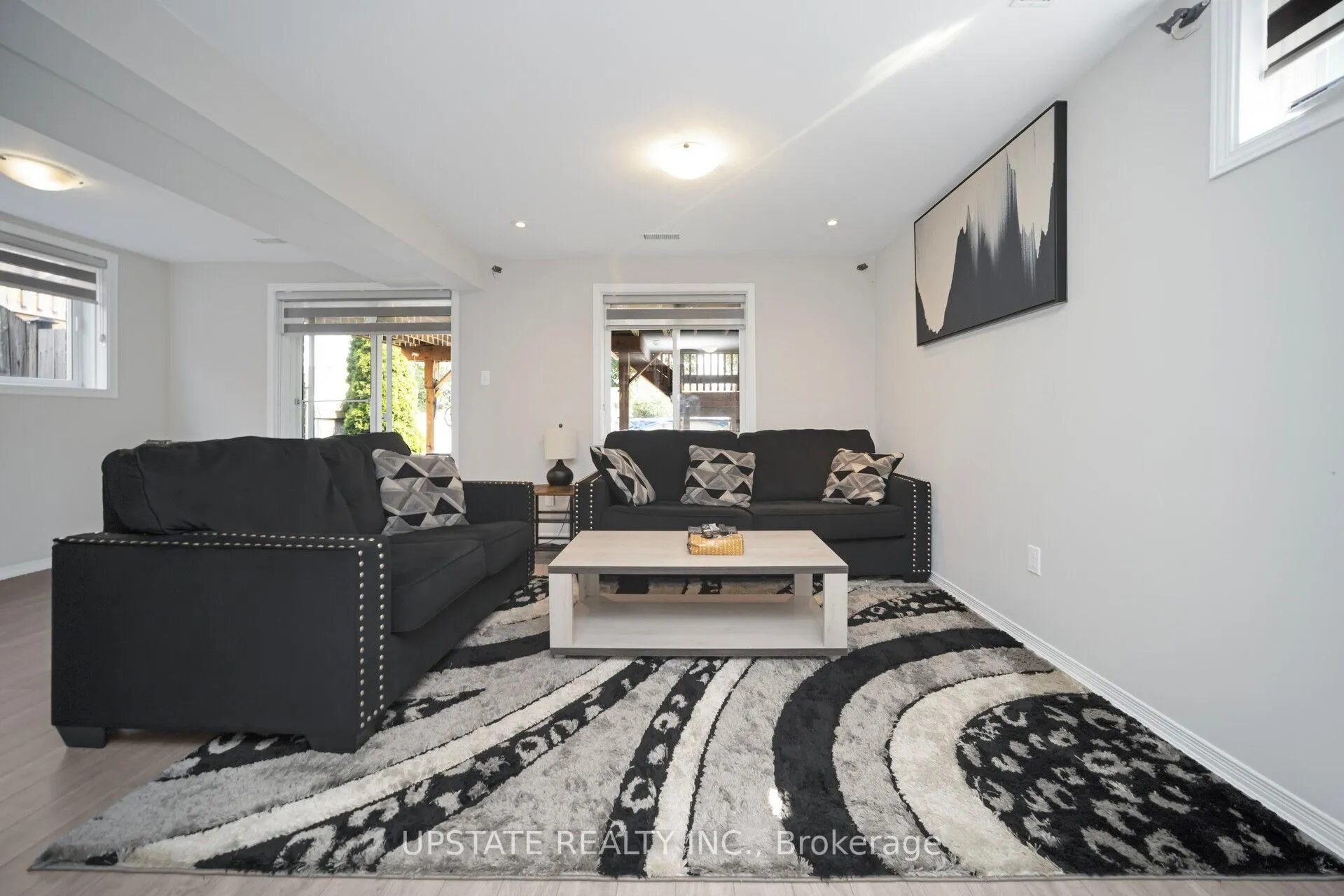 Photo 23 of 16 Settlers Road, Orangeville — HOMEH