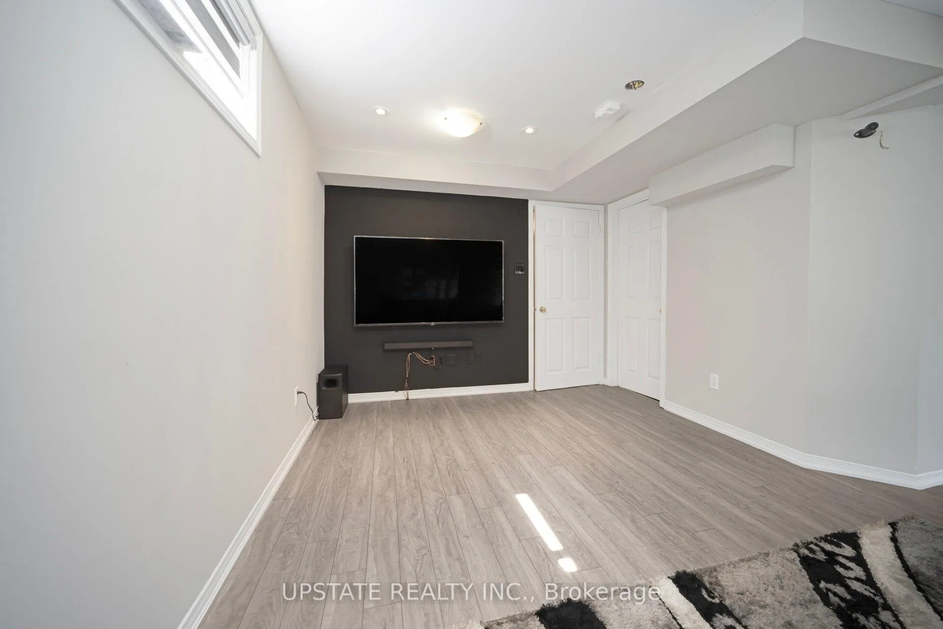 Photo 26 of 16 Settlers Road, Orangeville — HOMEH