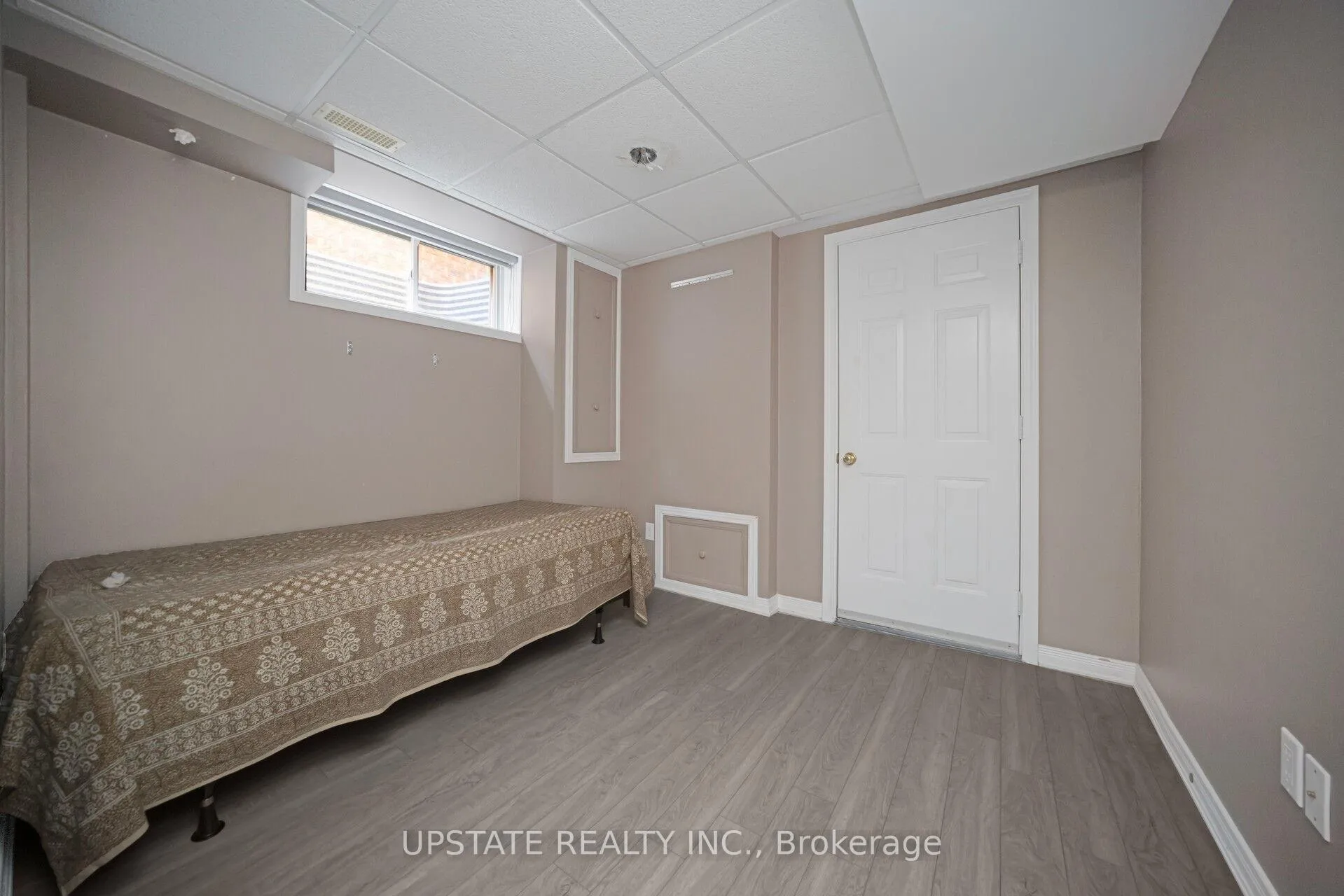 Photo 27 of 16 Settlers Road, Orangeville — HOMEH