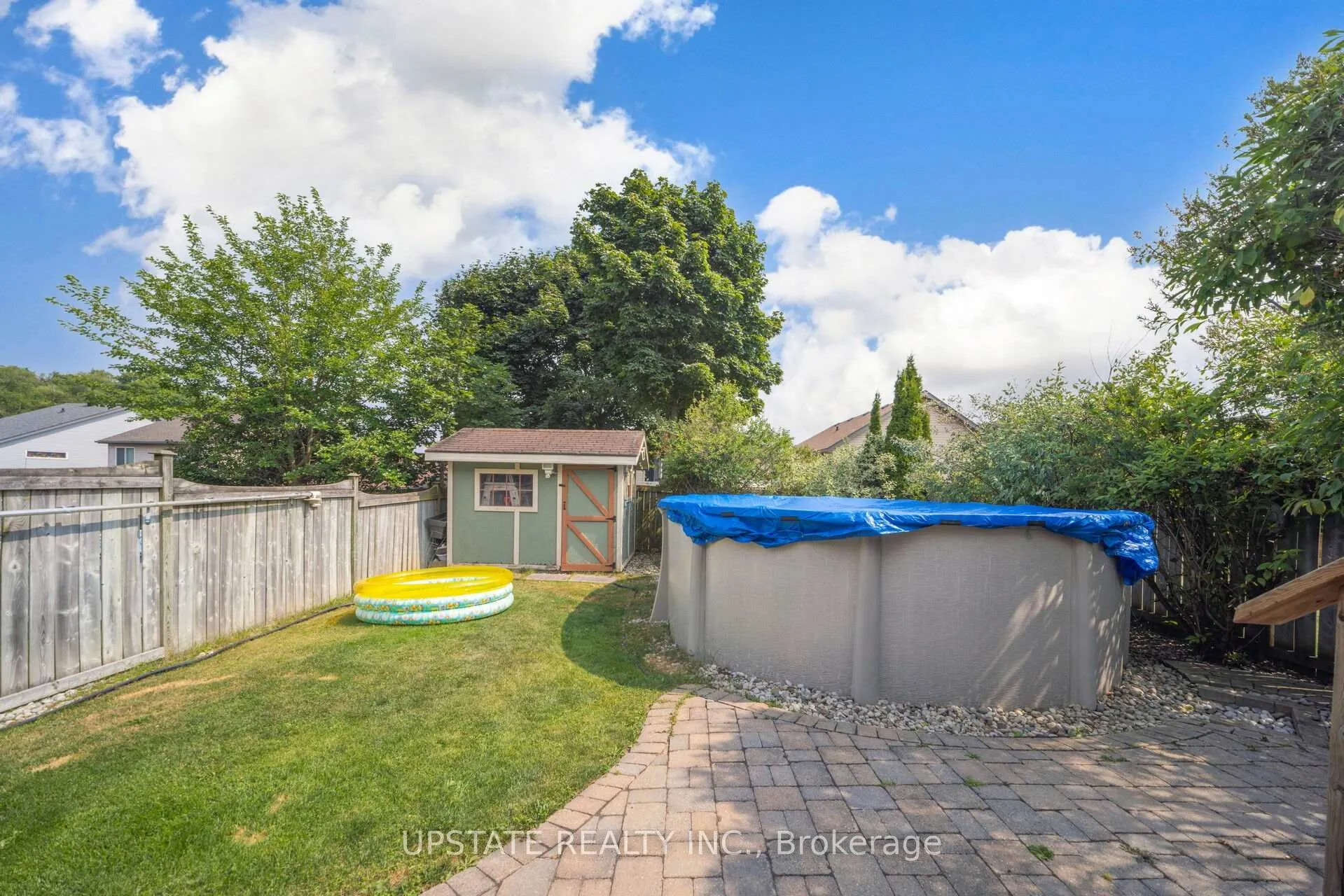 Photo 33 of 16 Settlers Road, Orangeville — HOMEH