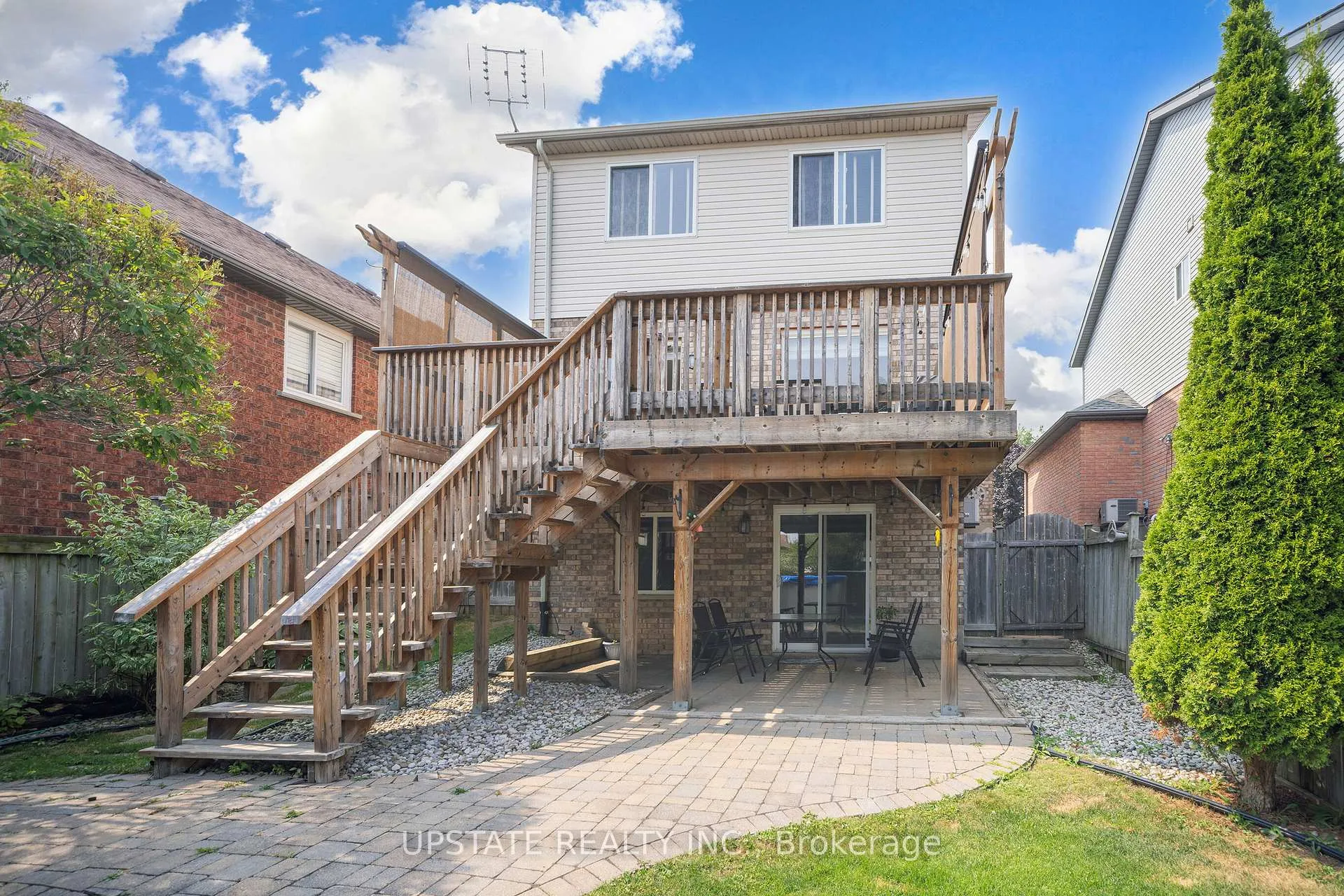 Photo 34 of 16 Settlers Road, Orangeville — HOMEH