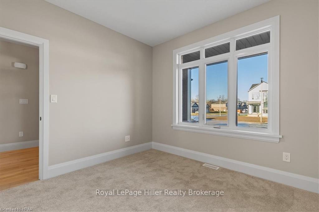 Photo 6 of 42 Avery Place, Perth East, Milverton — HOMEH