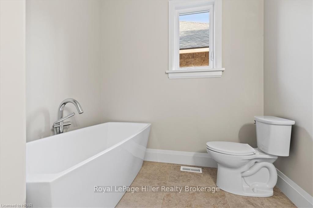 Photo 12 of 42 Avery Place, Perth East, Milverton — HOMEH