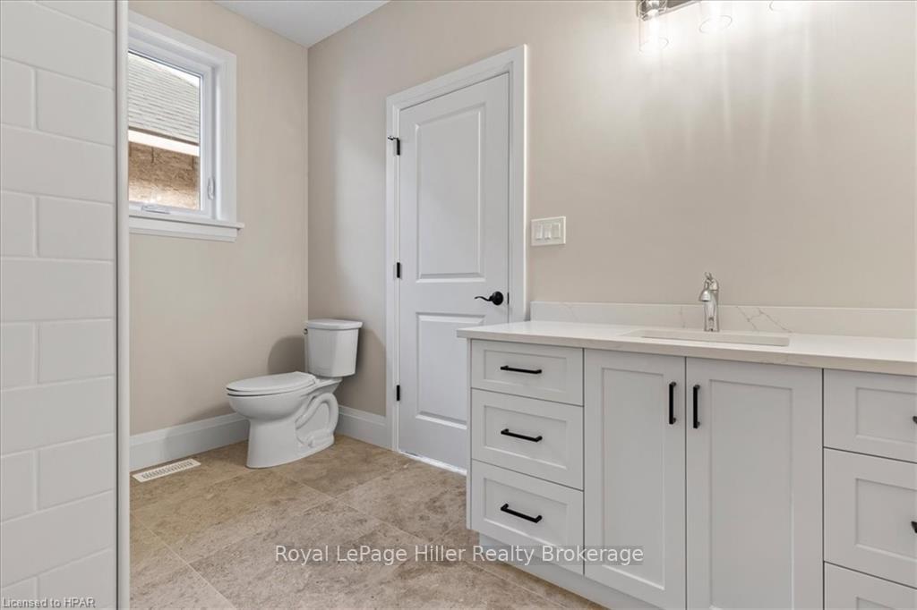 Photo 13 of 42 Avery Place, Perth East, Milverton — HOMEH