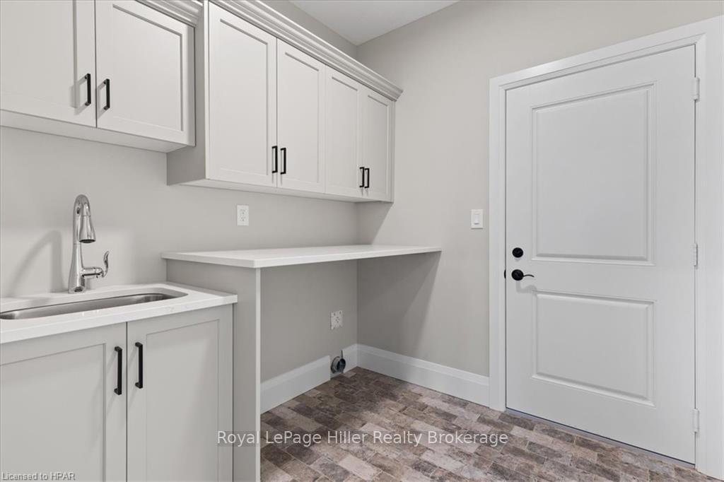Photo 14 of 42 Avery Place, Perth East, Milverton — HOMEH