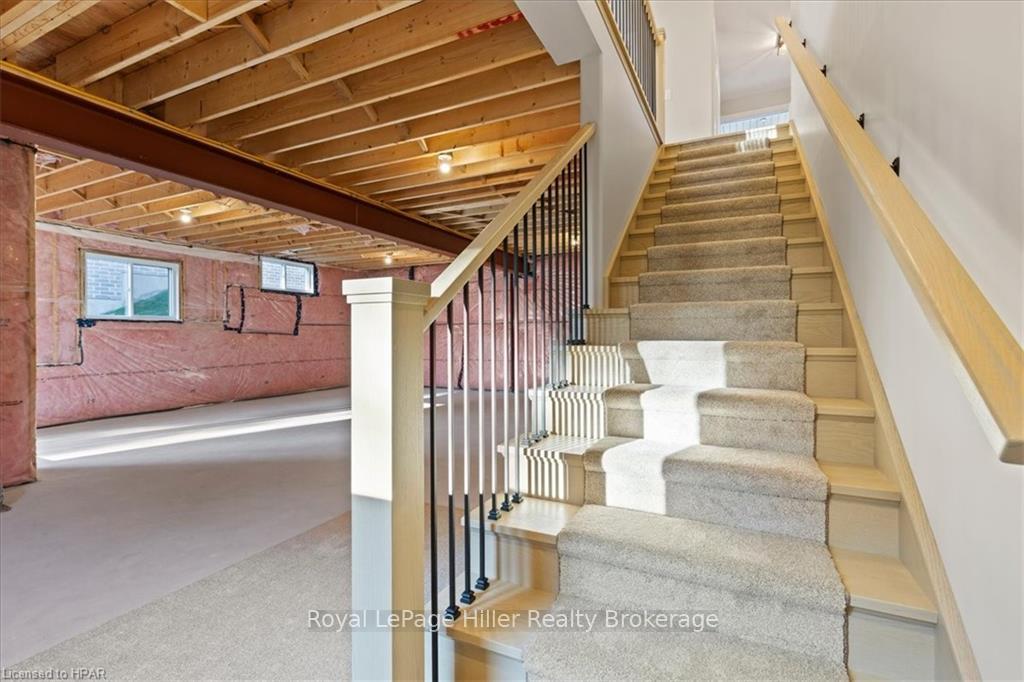 Photo 16 of 42 Avery Place, Perth East, Milverton — HOMEH