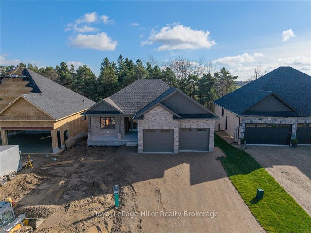 Photo 27 of 42 Avery Place, Perth East, Milverton — HOMEH
