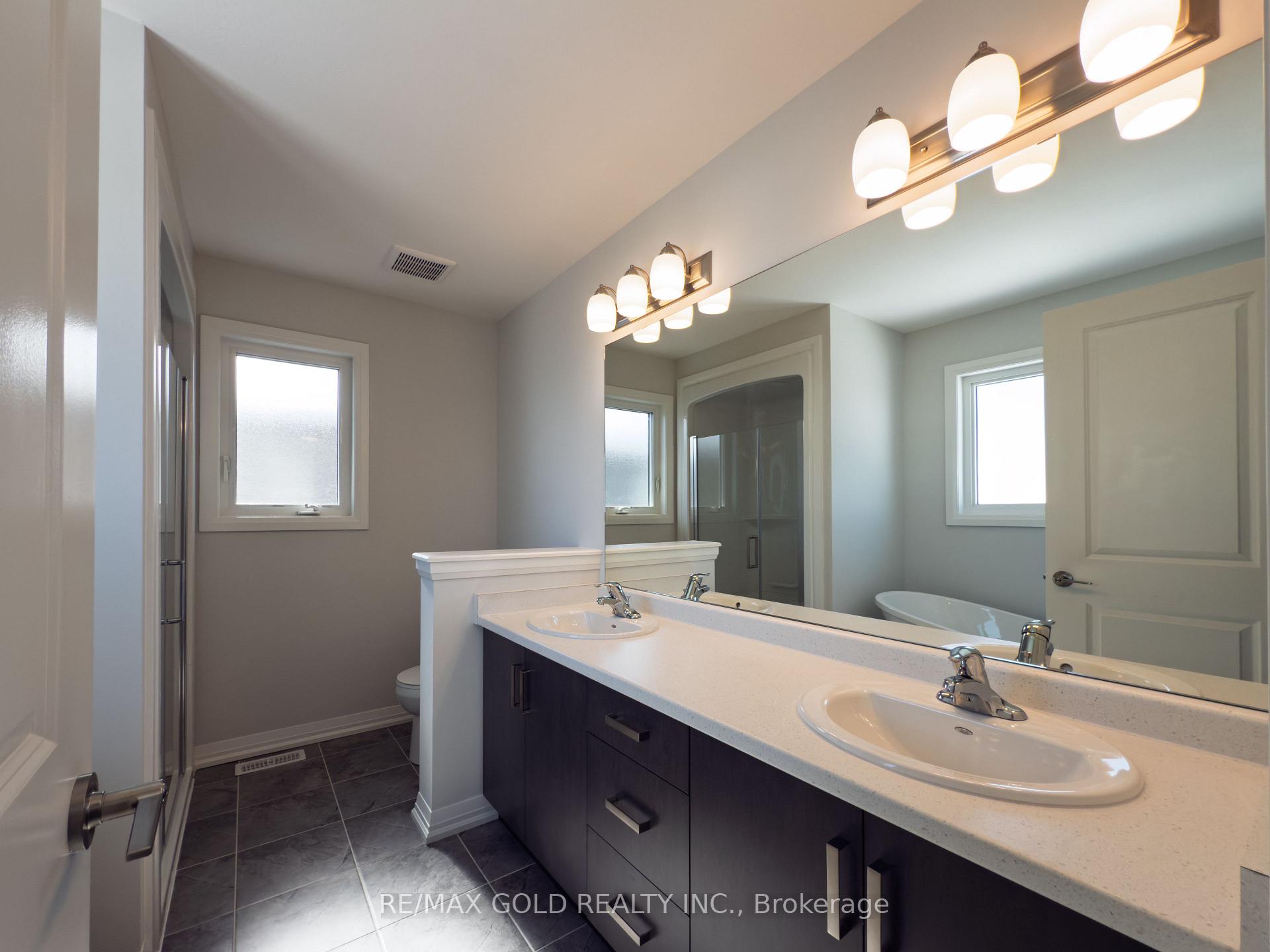 Photo 15 of 37 Samuel Avenue, Pelham, Fonthill — HOMEH