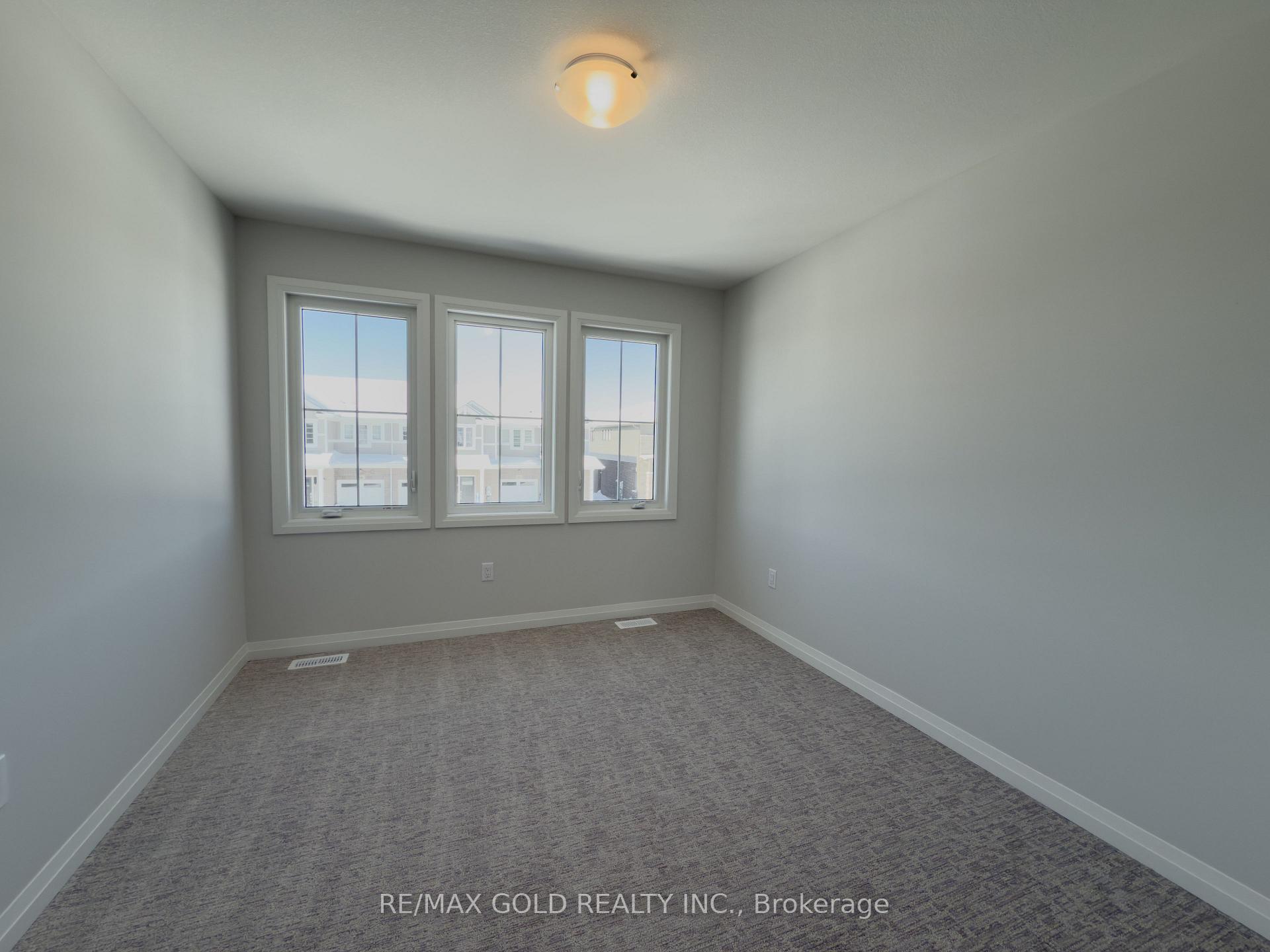 Photo 18 of 37 Samuel Avenue, Pelham, Fonthill — HOMEH