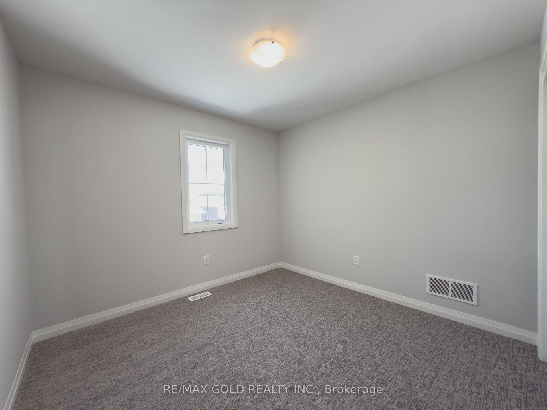 Photo 21 of 37 Samuel Avenue, Pelham, Fonthill — HOMEH