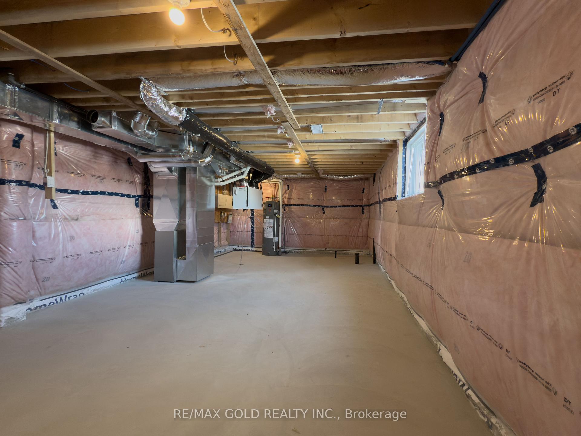 Photo 24 of 37 Samuel Avenue, Pelham, Fonthill — HOMEH