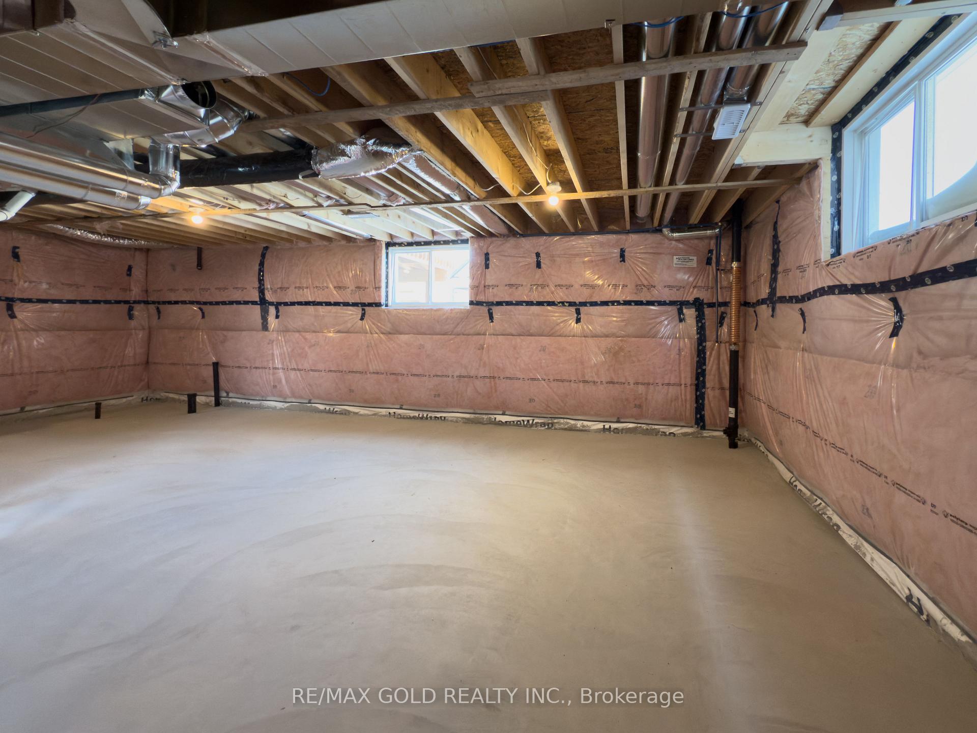 Photo 25 of 37 Samuel Avenue, Pelham, Fonthill — HOMEH