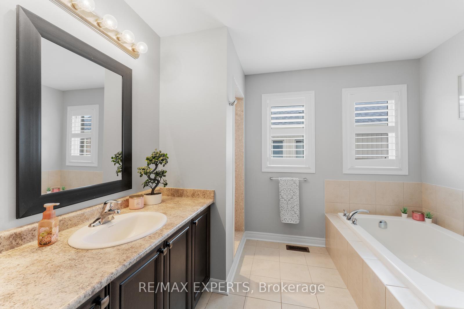 Photo 33 of 29 Sharpe Crescent, New Tecumseth, Tottenham — HOMEH