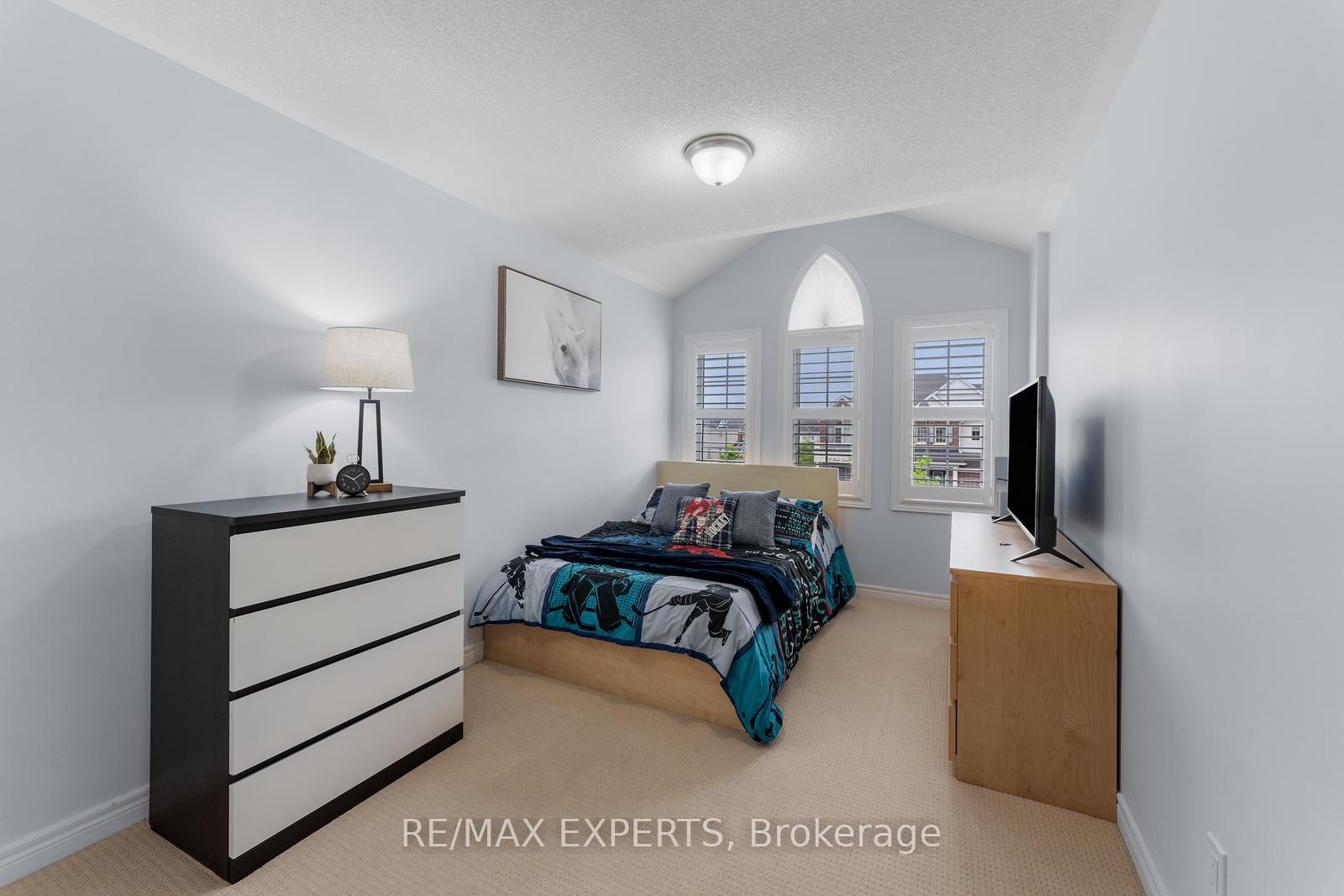Photo 37 of 29 Sharpe Crescent, New Tecumseth, Tottenham — HOMEH