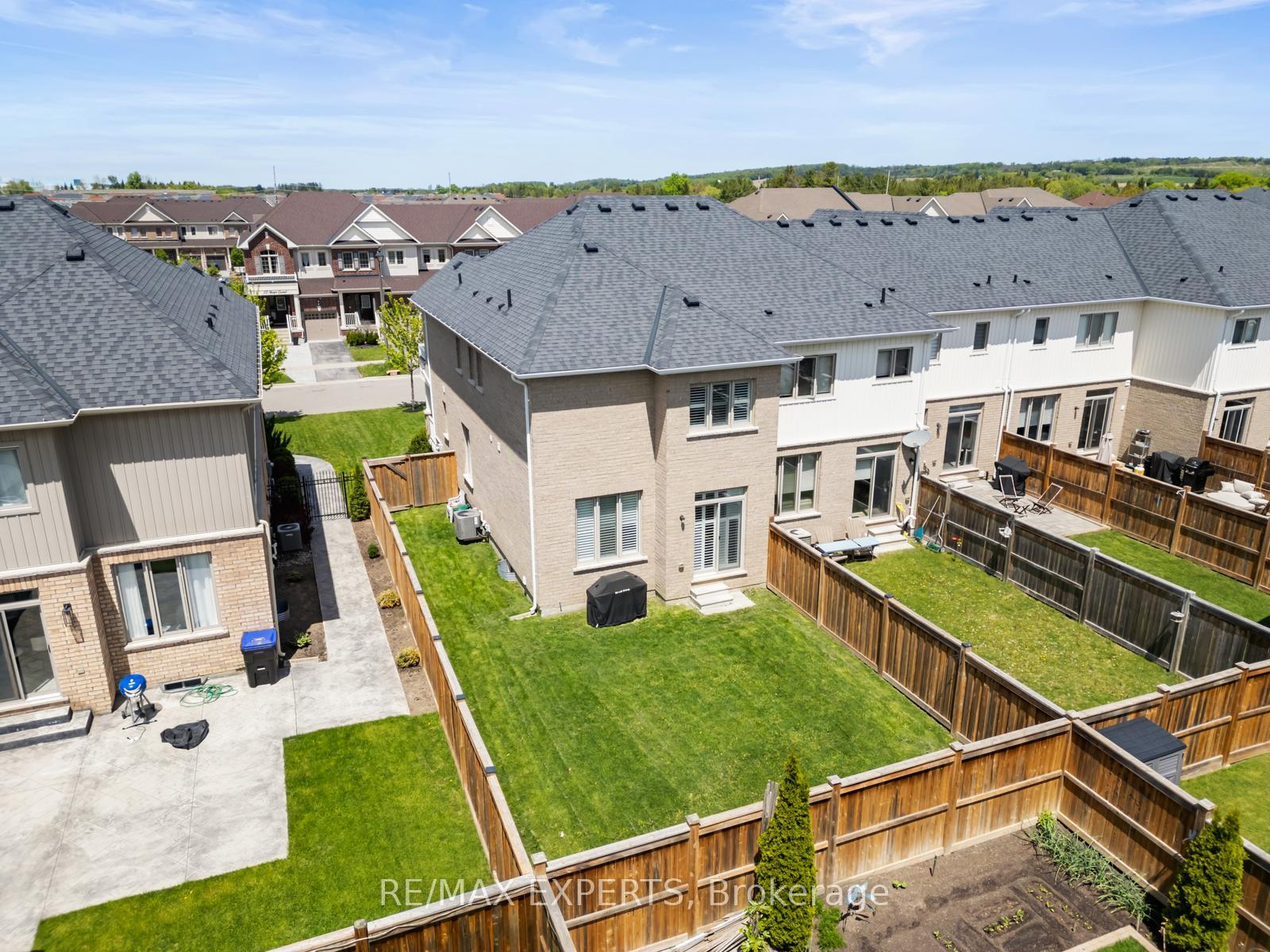 Photo 44 of 29 Sharpe Crescent, New Tecumseth, Tottenham — HOMEH