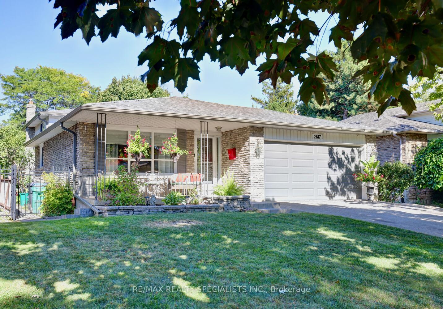 Photo 2 of 2617 Pinkwell Drive, Mississauga, Sheridan — HOMEH