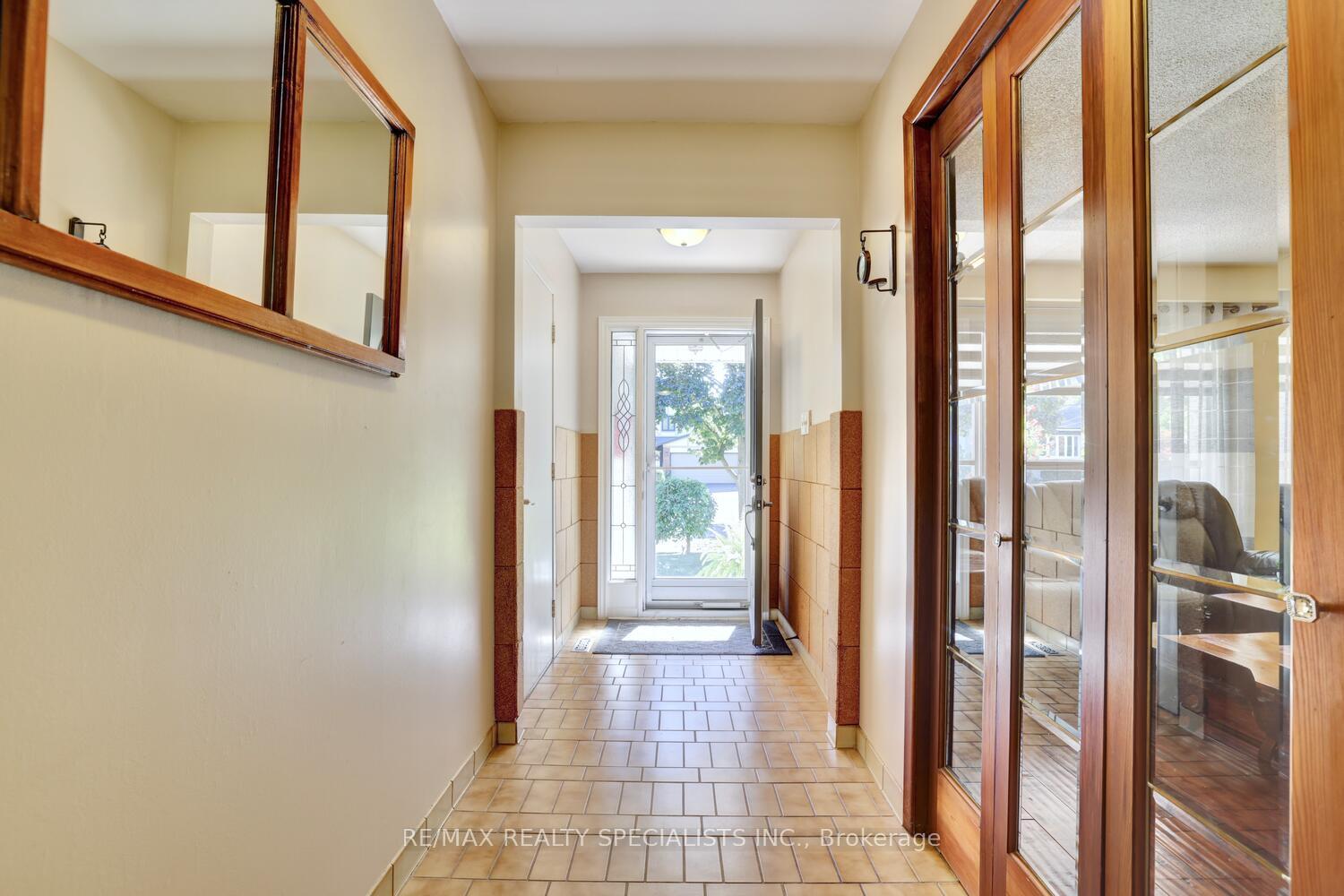 Photo 4 of 2617 Pinkwell Drive, Mississauga, Sheridan — HOMEH